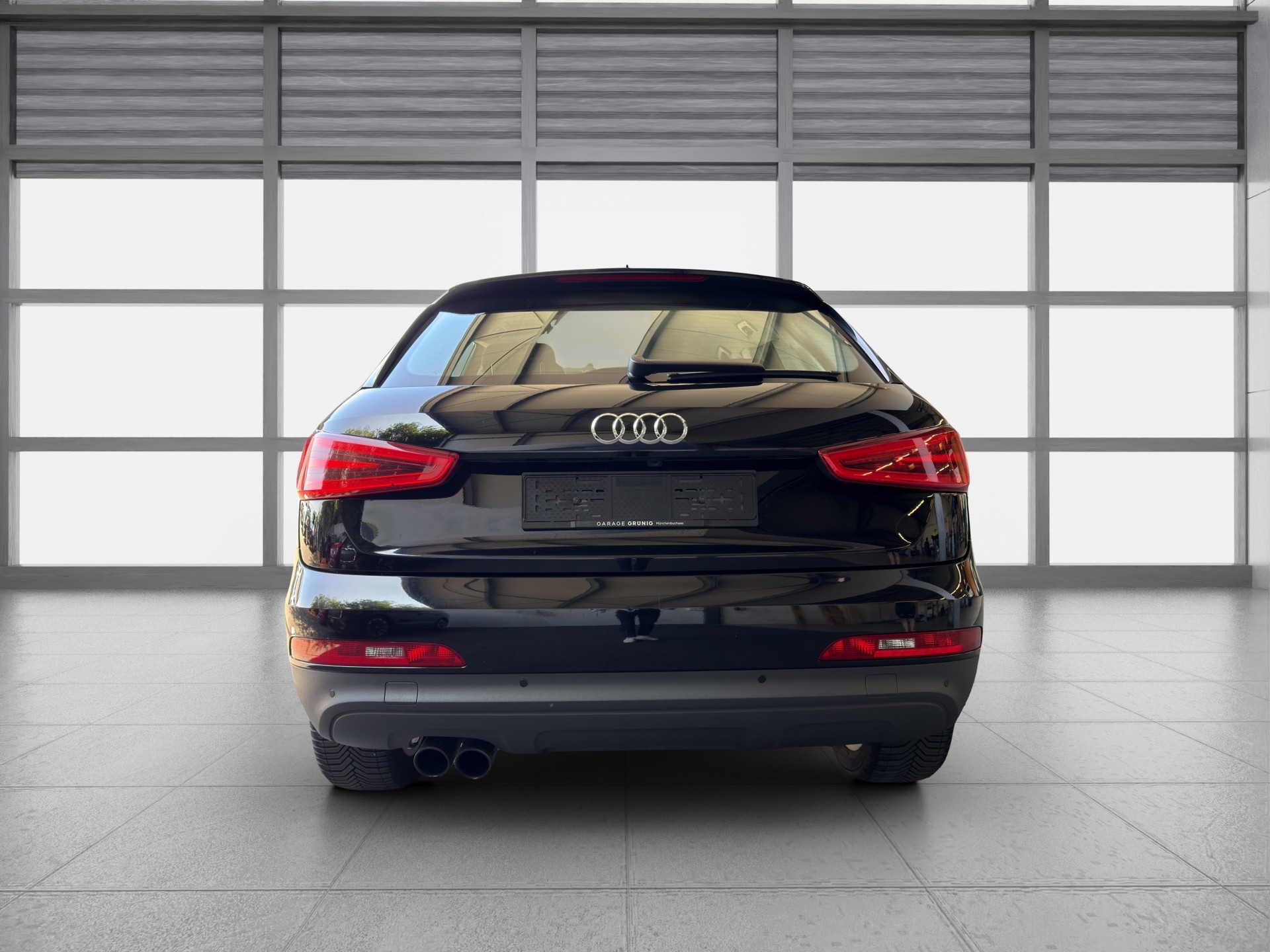 AUDI Q3 2.0 TFSI quattro S-tronic-image-4