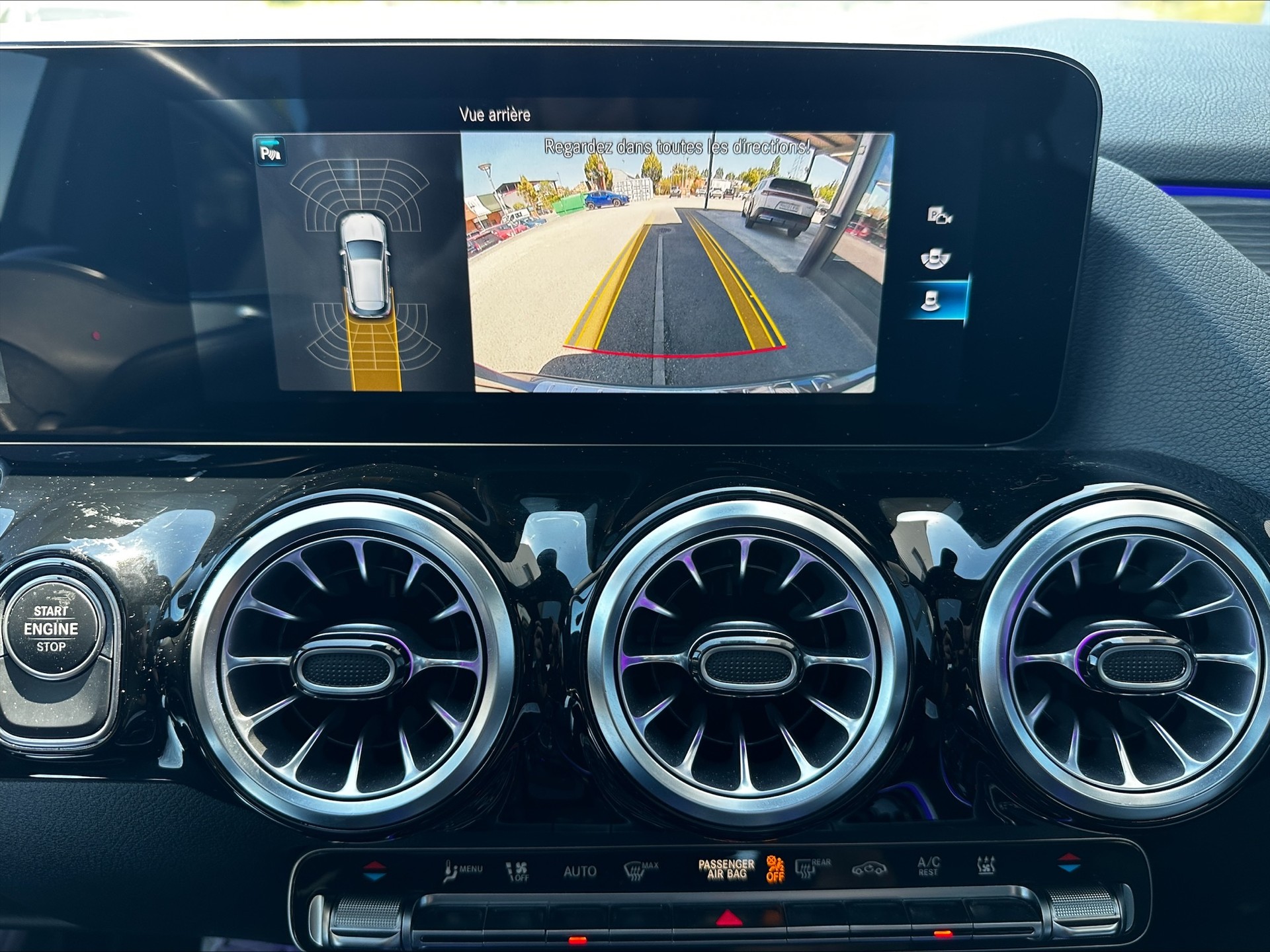 MERCEDES-BENZ GLA 250e AMG Line 8G-DCT-image-6