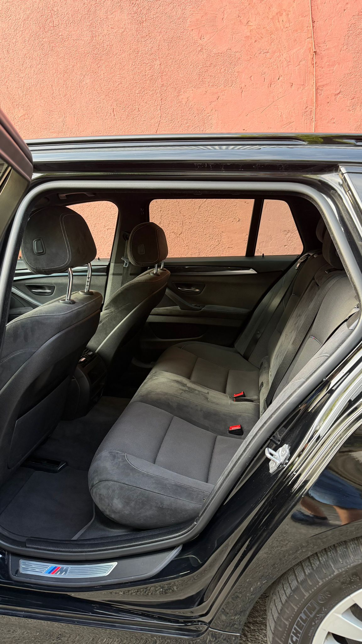 BMW 520d Touring xDrive Modern Line Steptronic-image-5