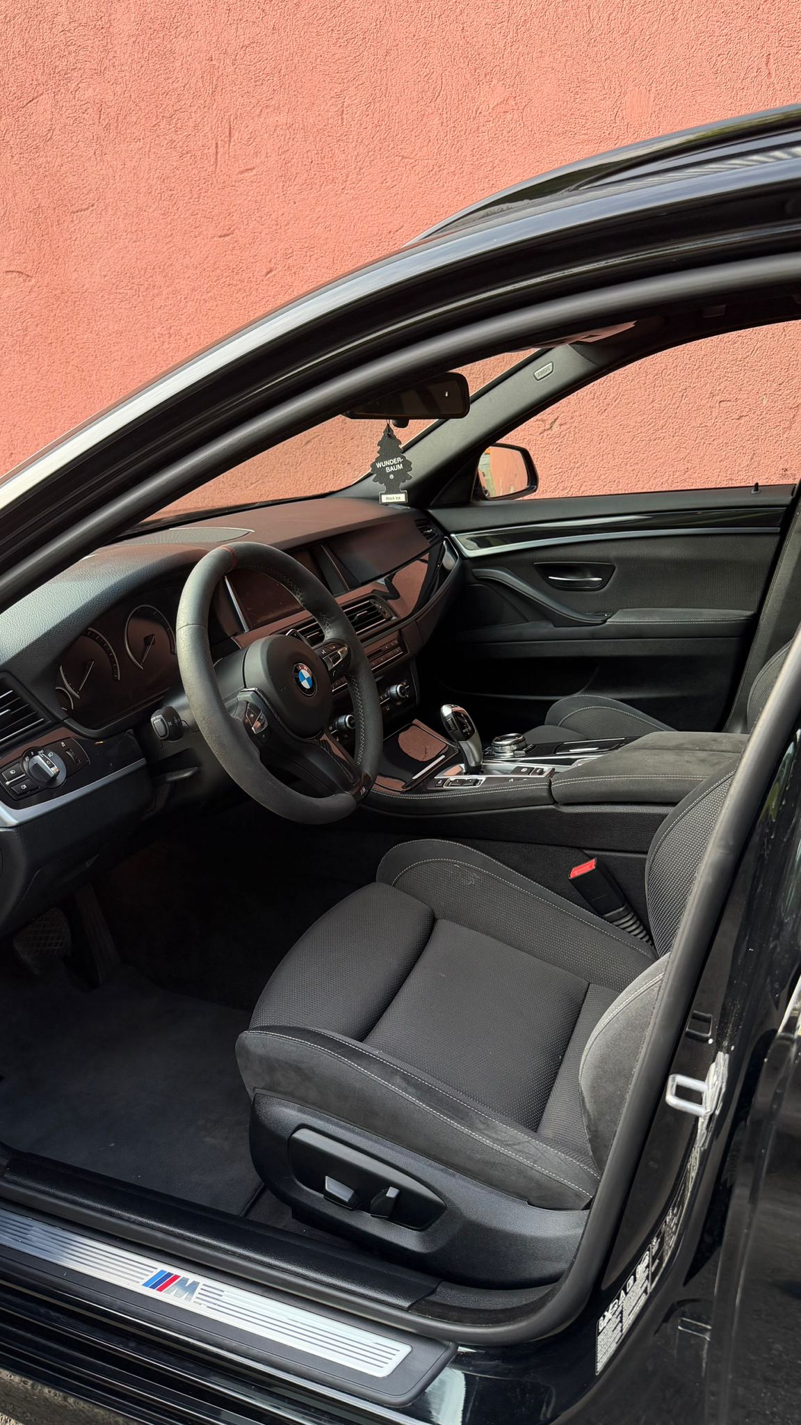 BMW 520d Touring xDrive Modern Line Steptronic-image-6