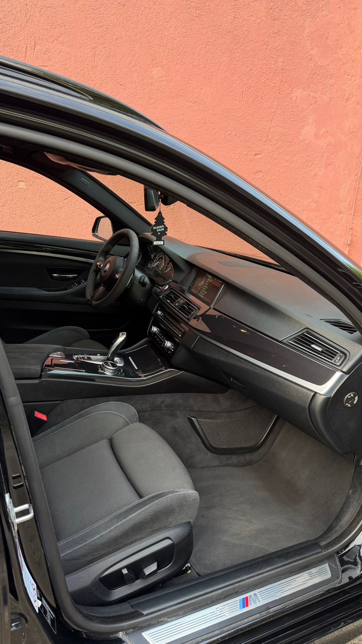BMW 520d Touring xDrive Modern Line Steptronic-image-4