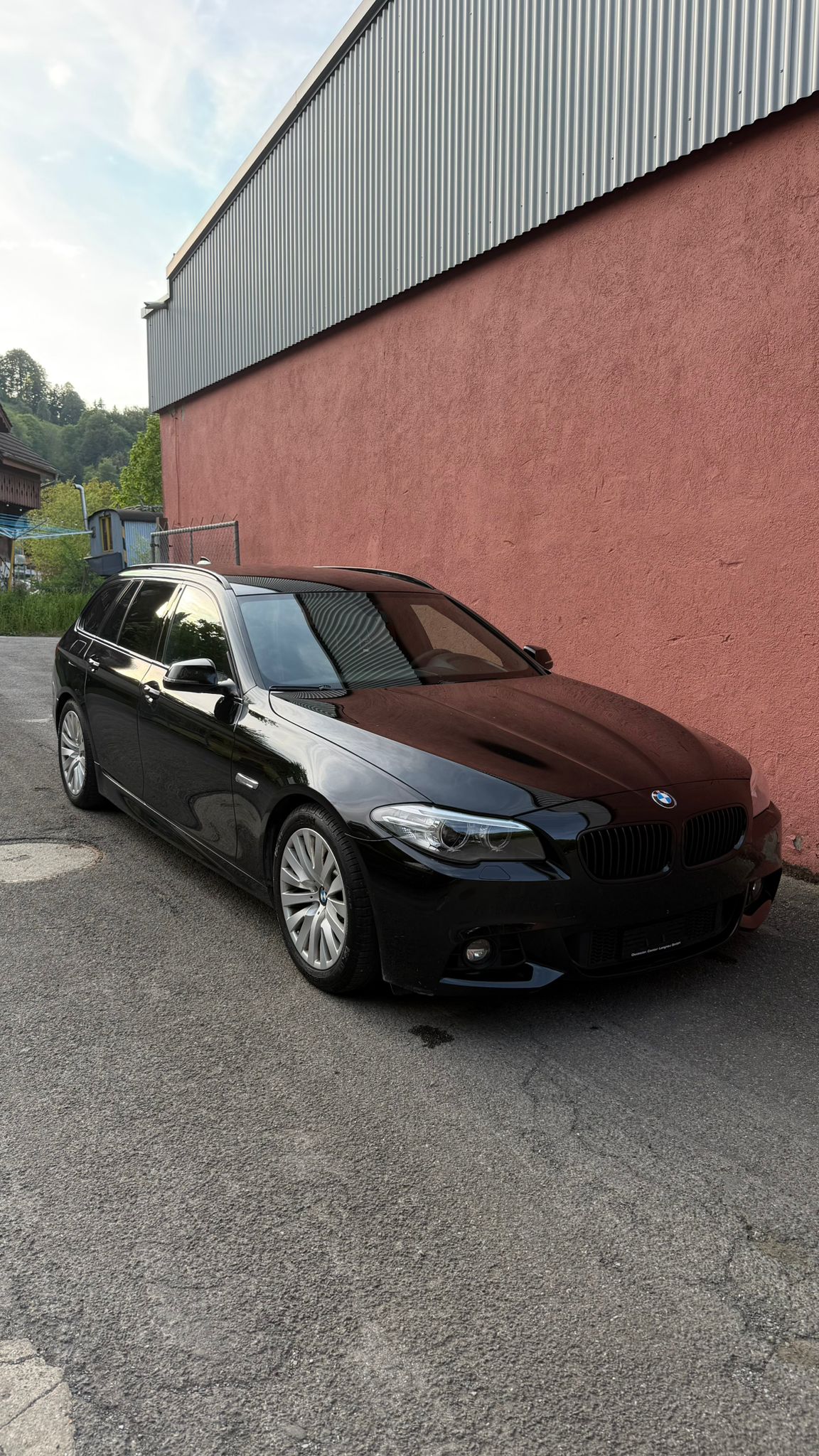 BMW 520d Touring xDrive Modern Line Steptronic-image-0