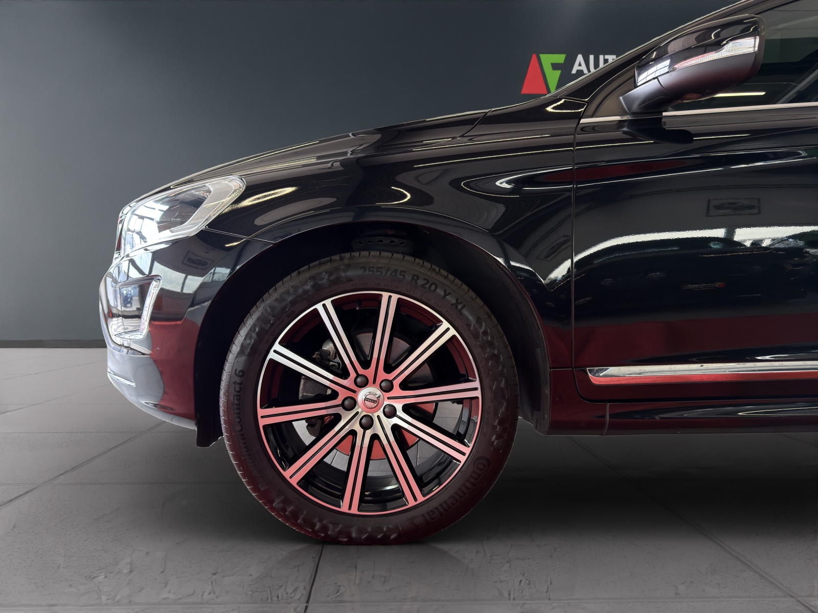 VOLVO XC60 T5 Summum Geartronic-image-10