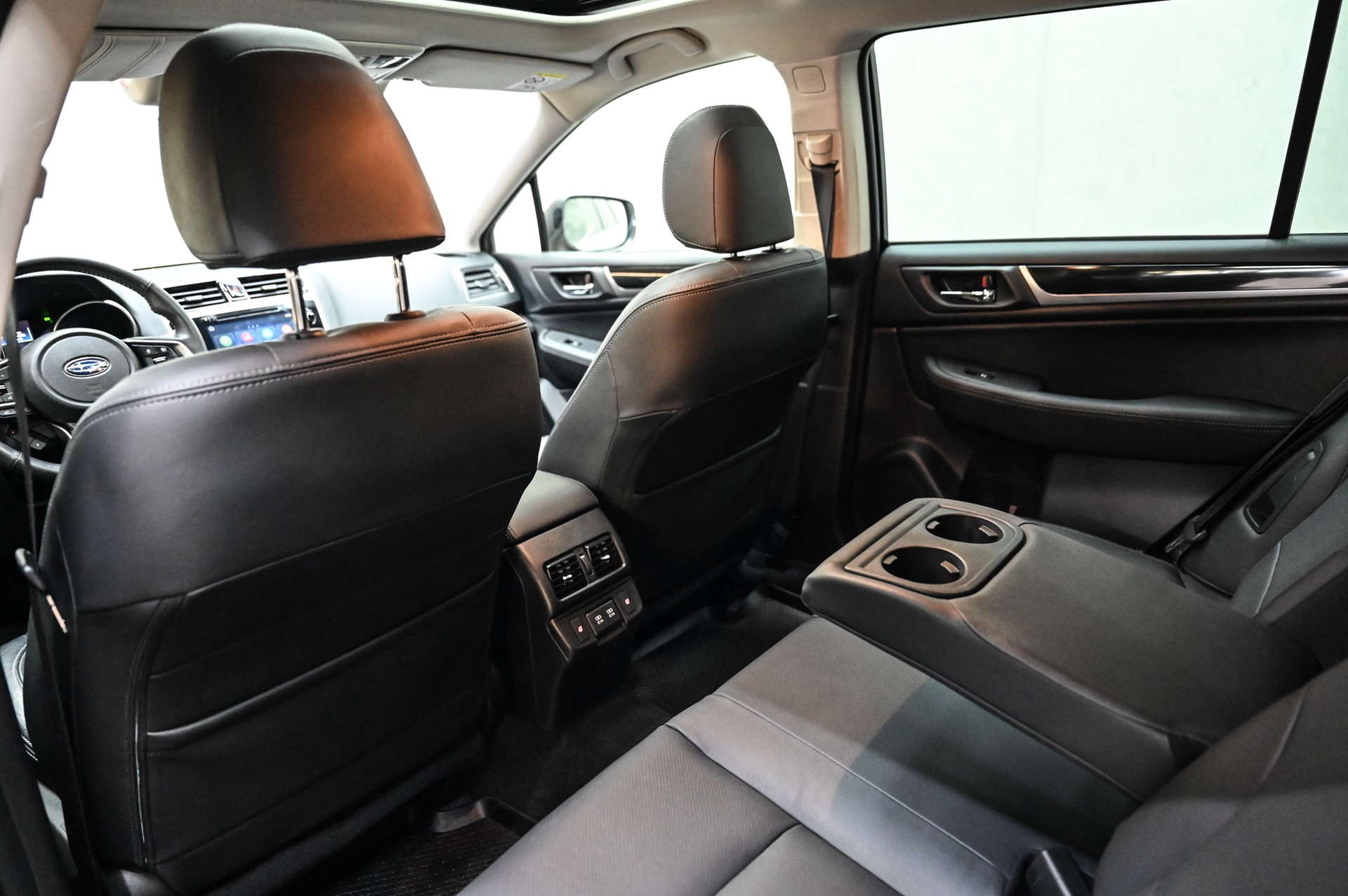 SUBARU Outback 2.5i Luxury-image-25