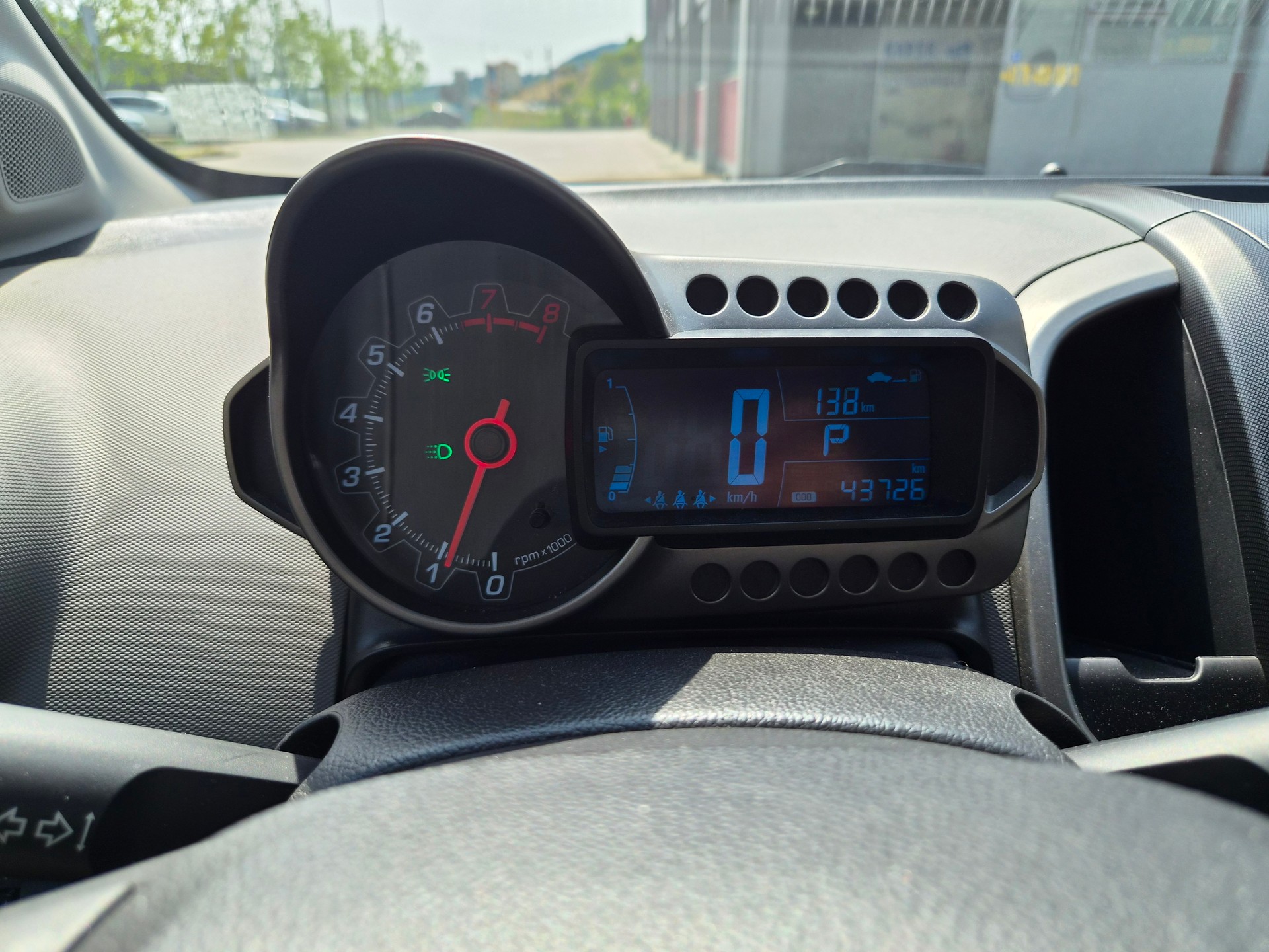 CHEVROLET Aveo 1.6 LTZ-image-12