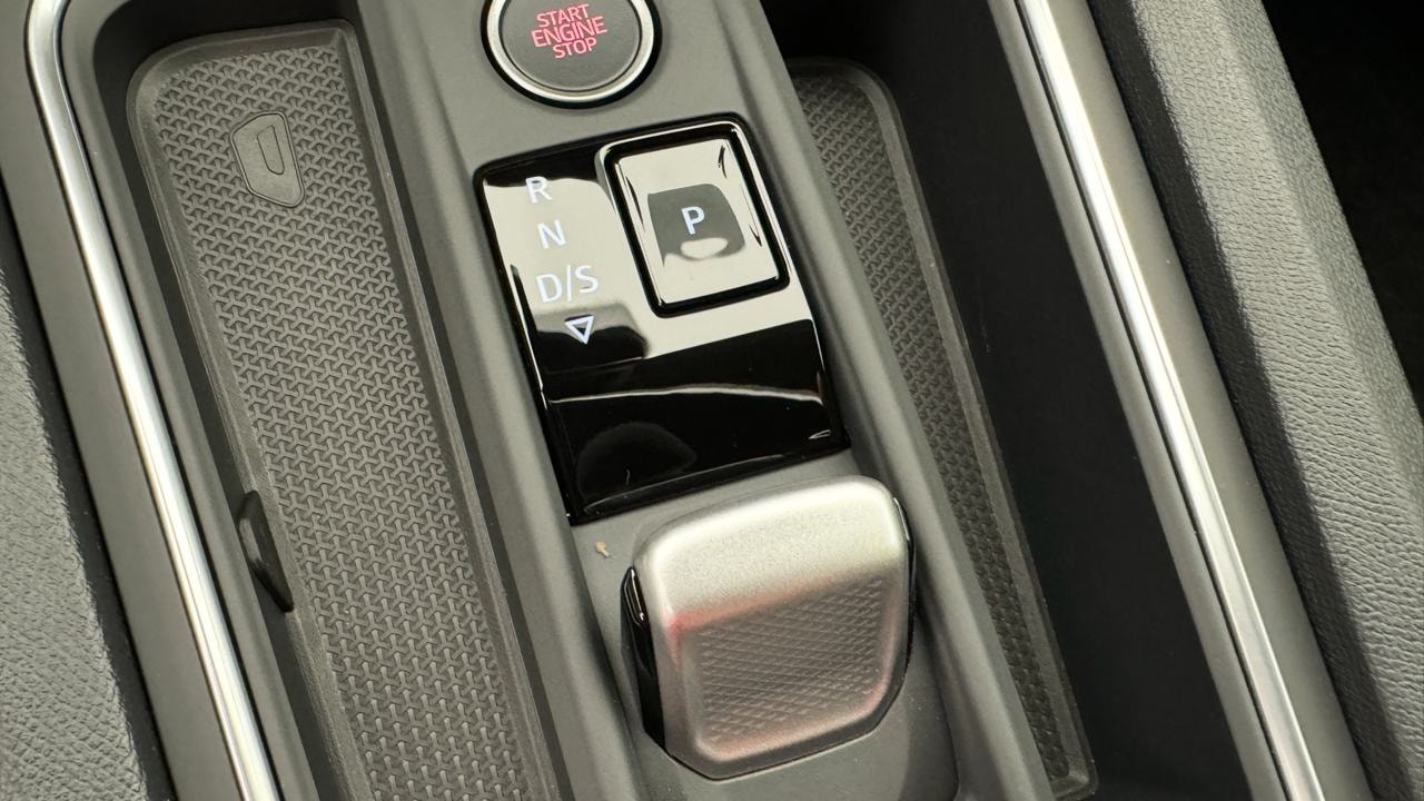 SEAT Leon 1.5 eHybrid pHEV DSG FR-image-10