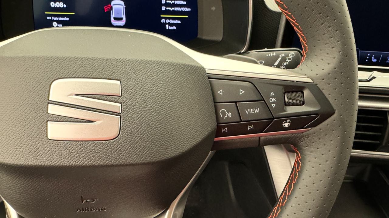 SEAT Leon 1.5 eHybrid pHEV DSG FR-image-9