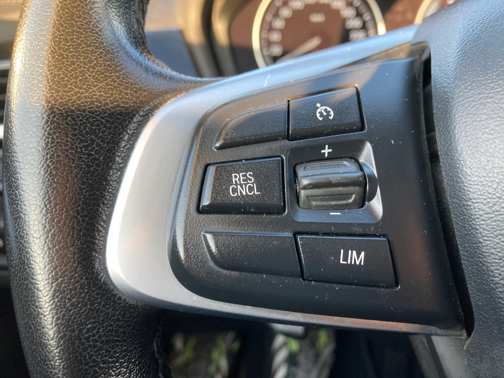 BMW X1 xDrive 20d Steptronic-image-13