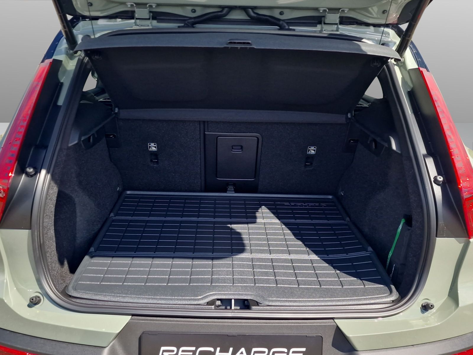 VOLVO XC40 P8 Twin Ultimate AWD-image-15