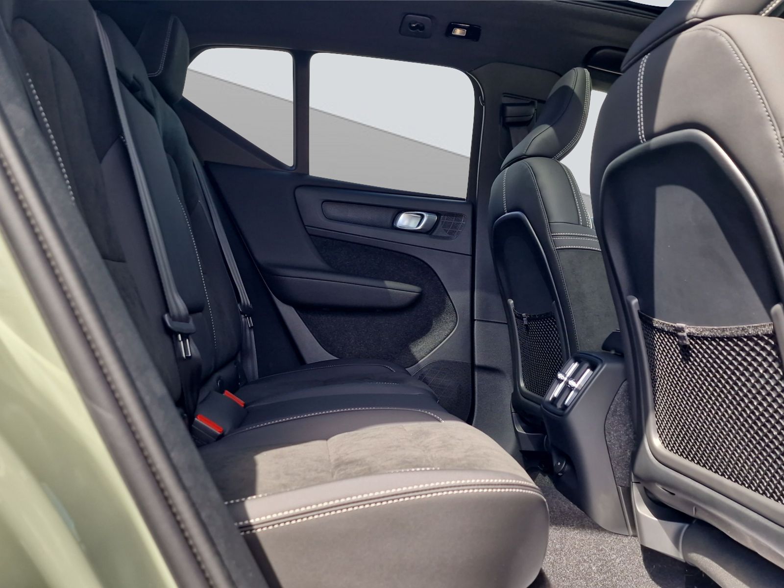 VOLVO XC40 P8 Twin Ultimate AWD-image-10