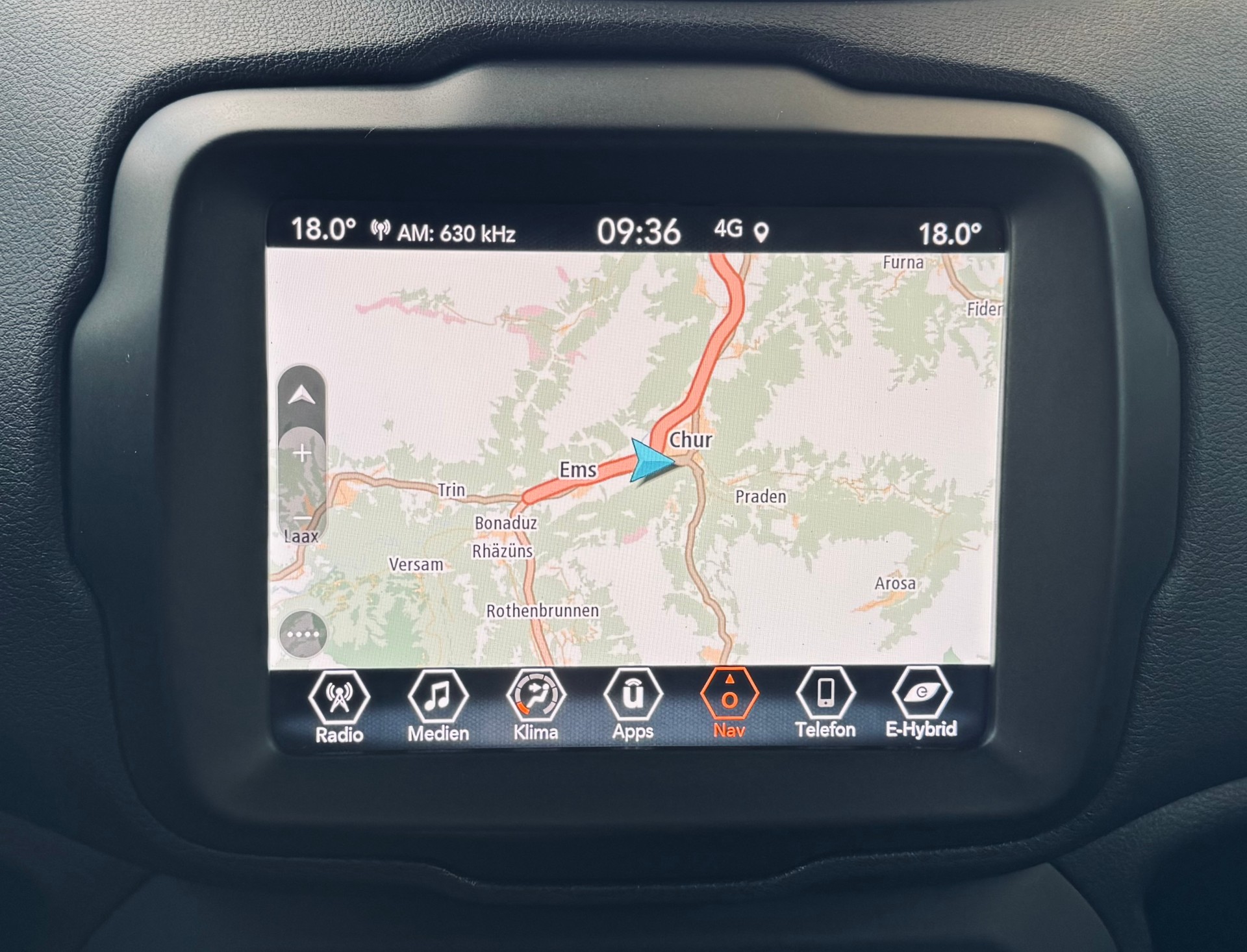JEEP Renegade 1.3 T PHEV S AWD-image-15