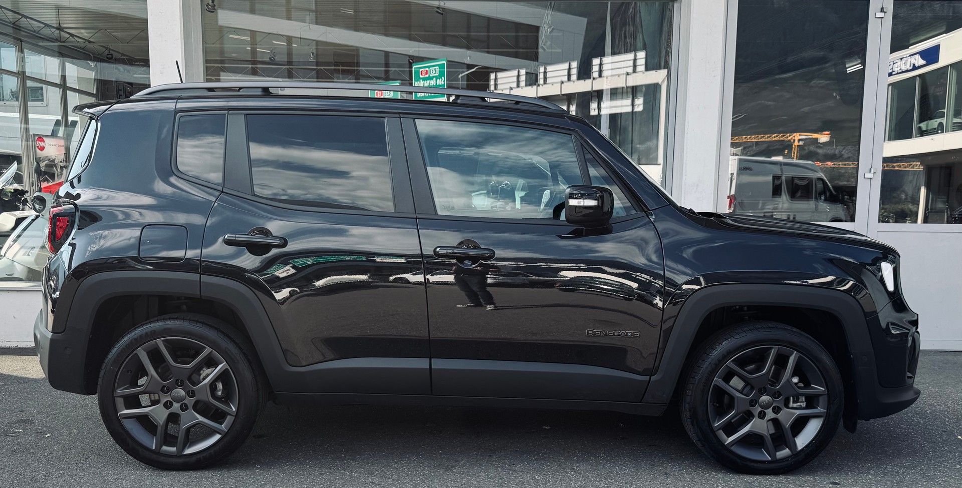 JEEP Renegade 1.3 T PHEV S AWD-image-1
