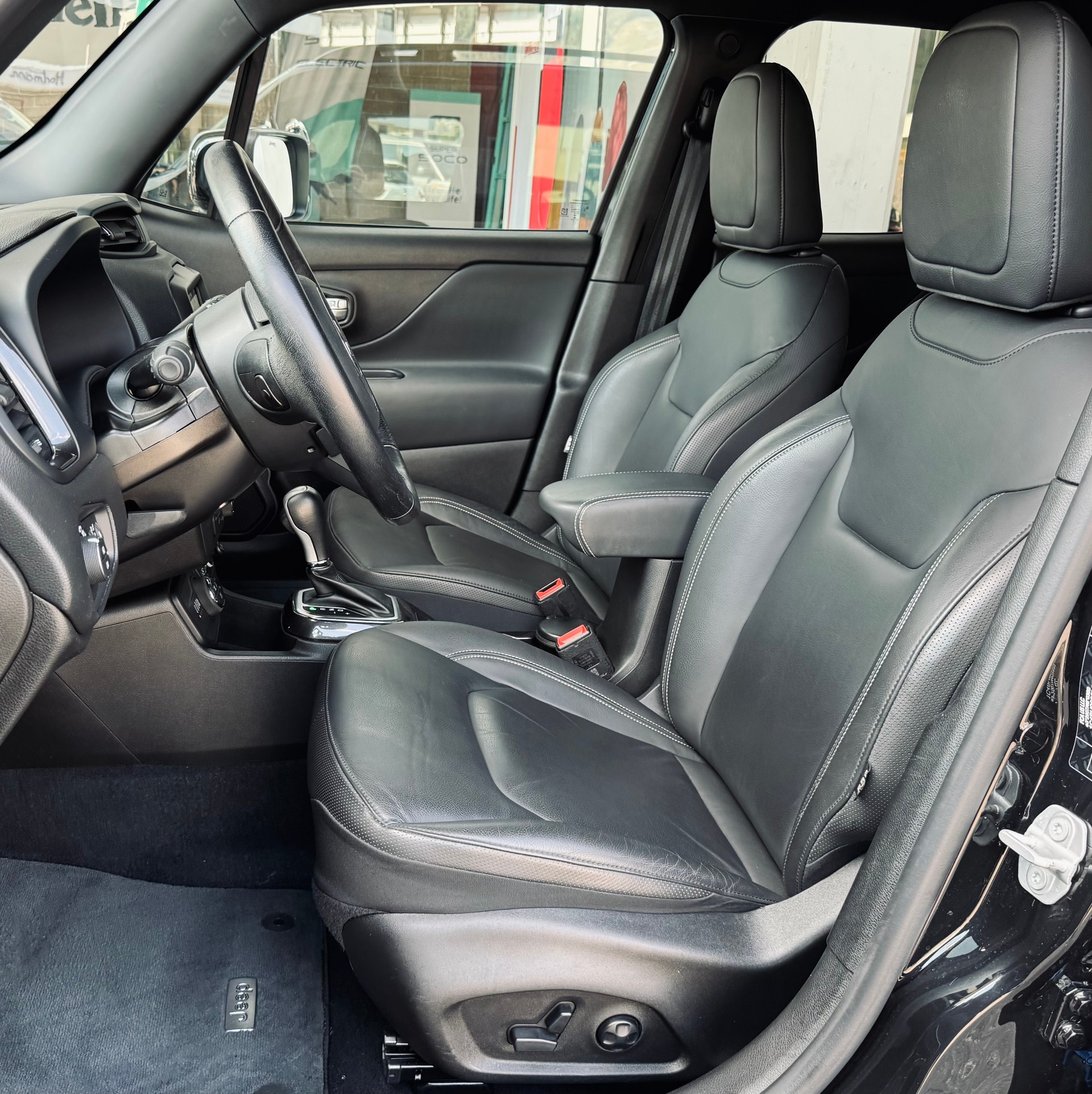 JEEP Renegade 1.3 T PHEV S AWD-image-7