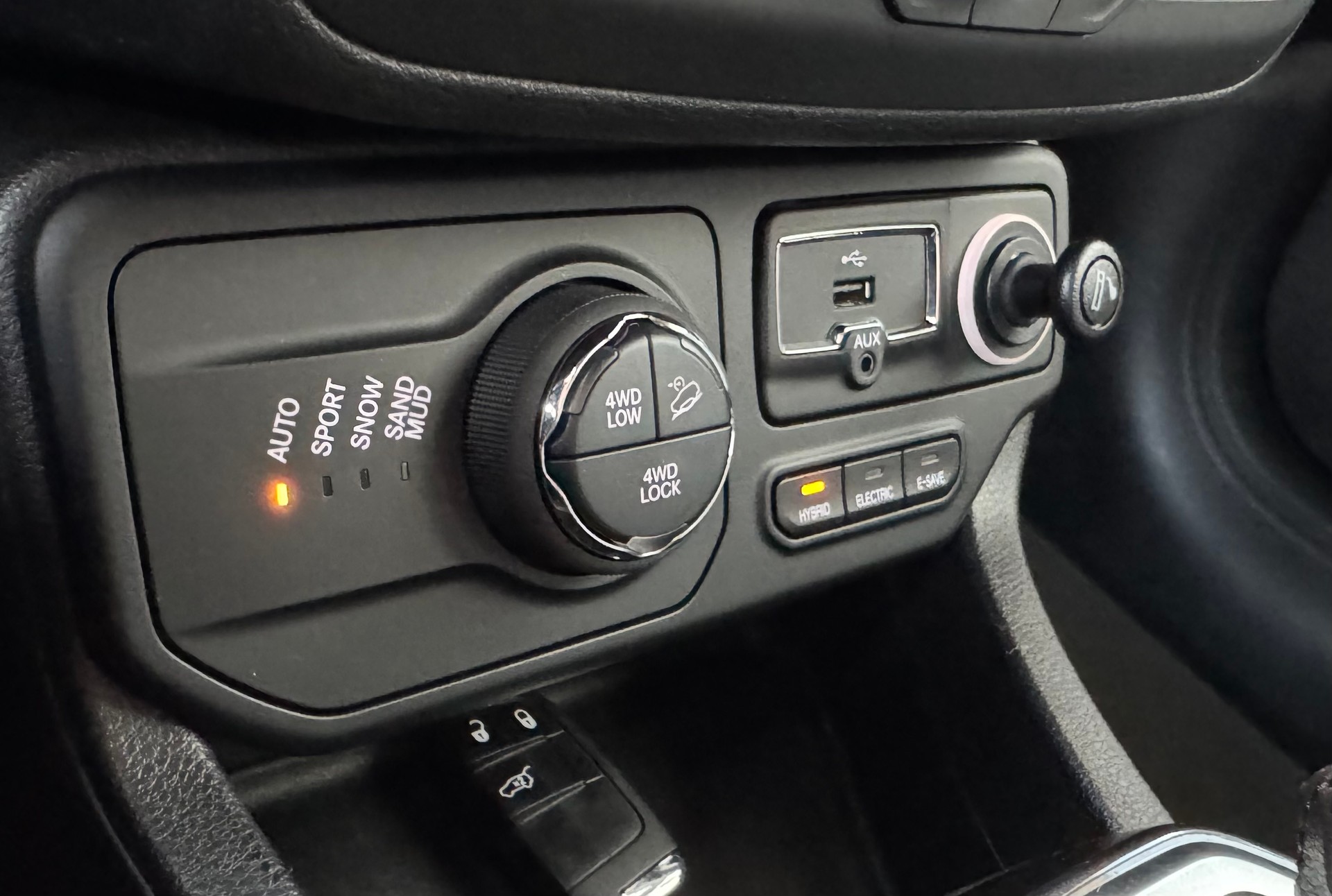JEEP Renegade 1.3 T PHEV S AWD-image-20