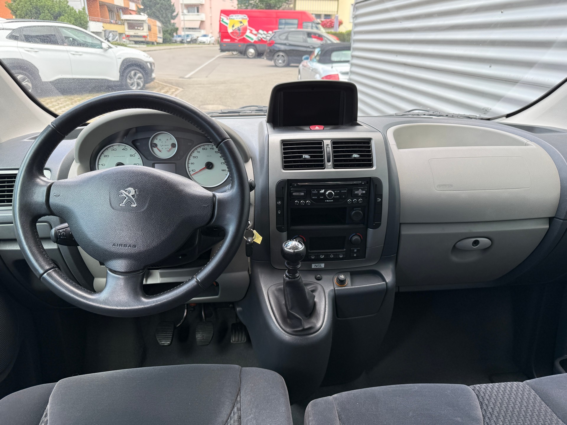 PEUGEOT Expert Tepee 2.0 HDi Premium L2-image-7