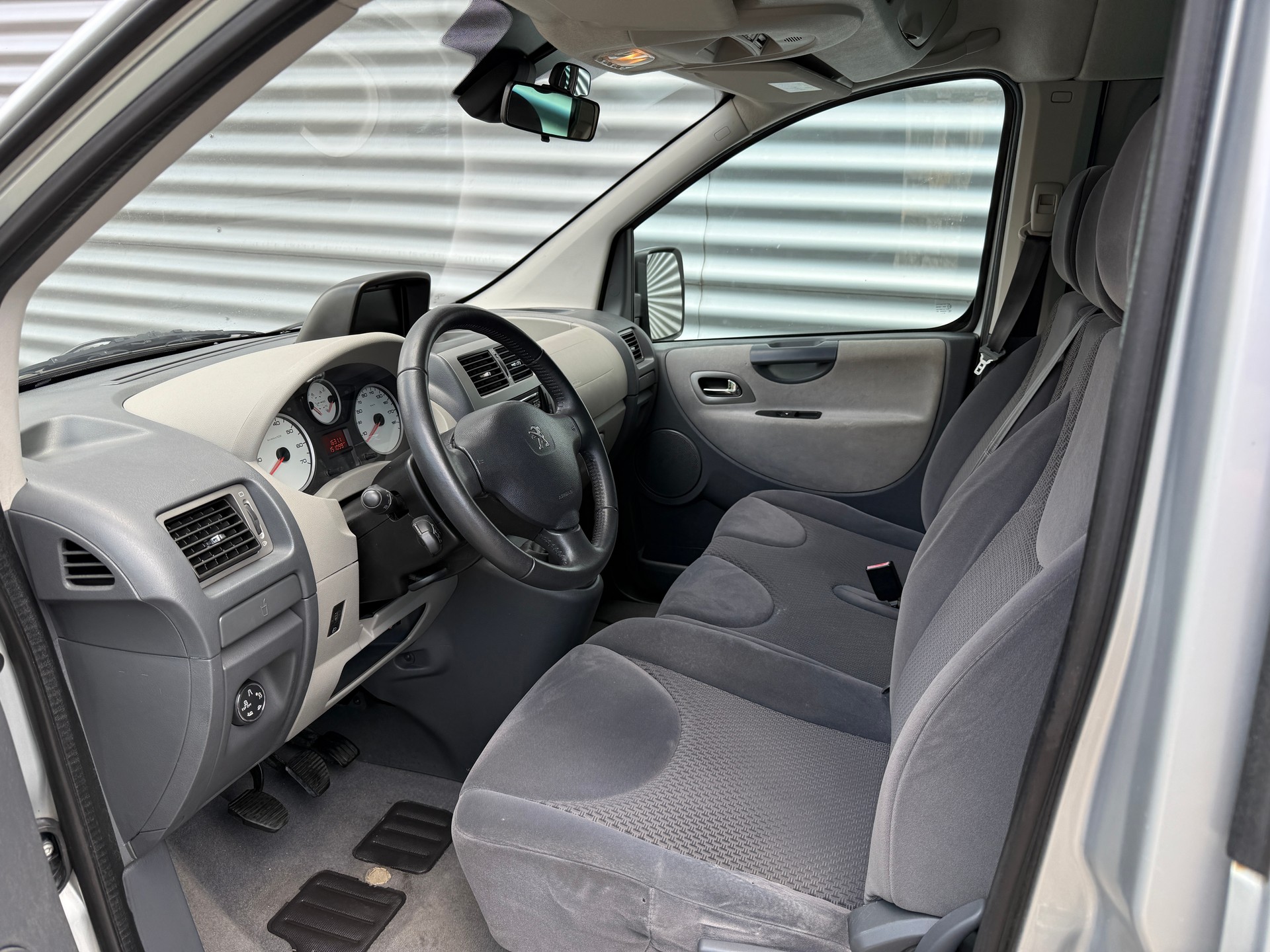 PEUGEOT Expert Tepee 2.0 HDi Premium L2-image-4