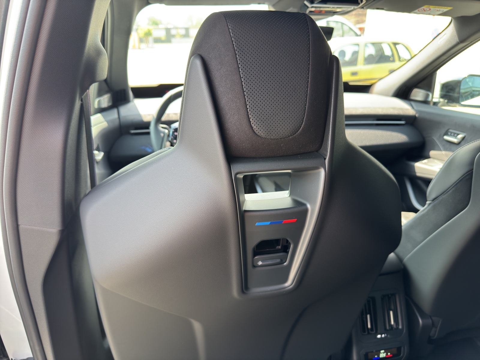 BMW iX3 50 xDrive M Sport Pro-image-13