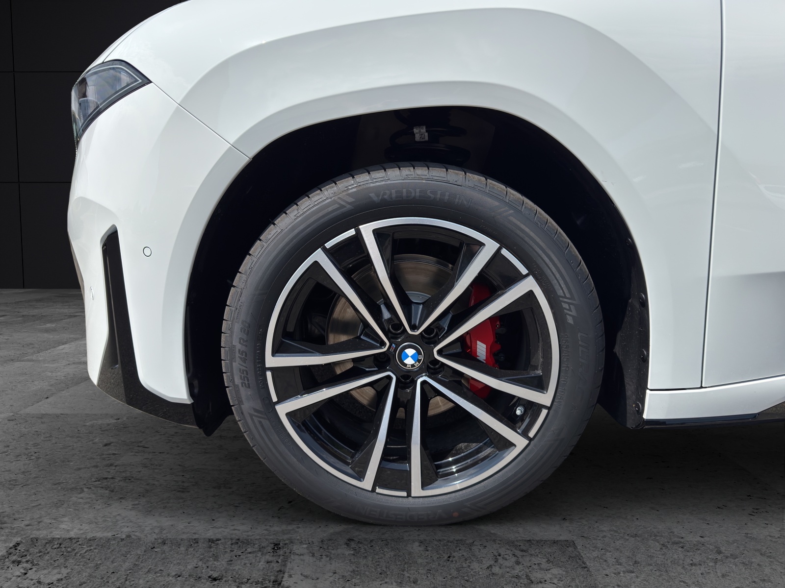 BMW iX3 50 xDrive M Sport Pro-image-3