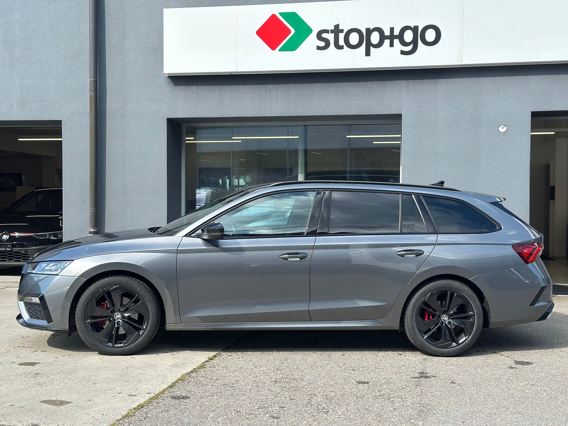 SKODA Octavia Combi 2.0 TDI DSG RS 4x4-image-2