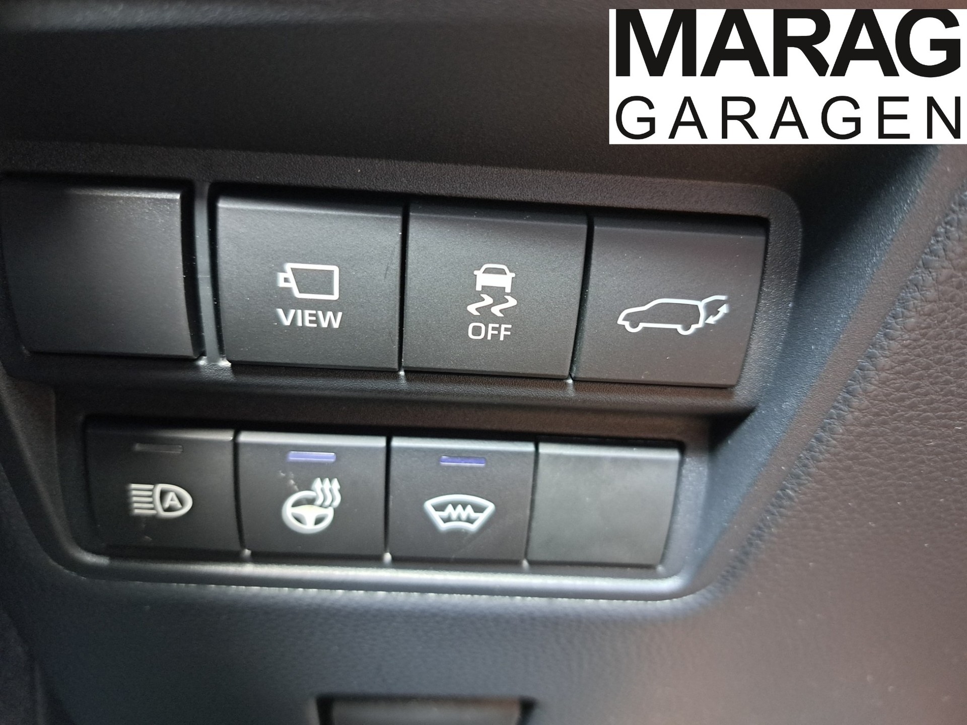 TOYOTA Yaris Cross 1.5 Premium AWDi e-CVT-image-13