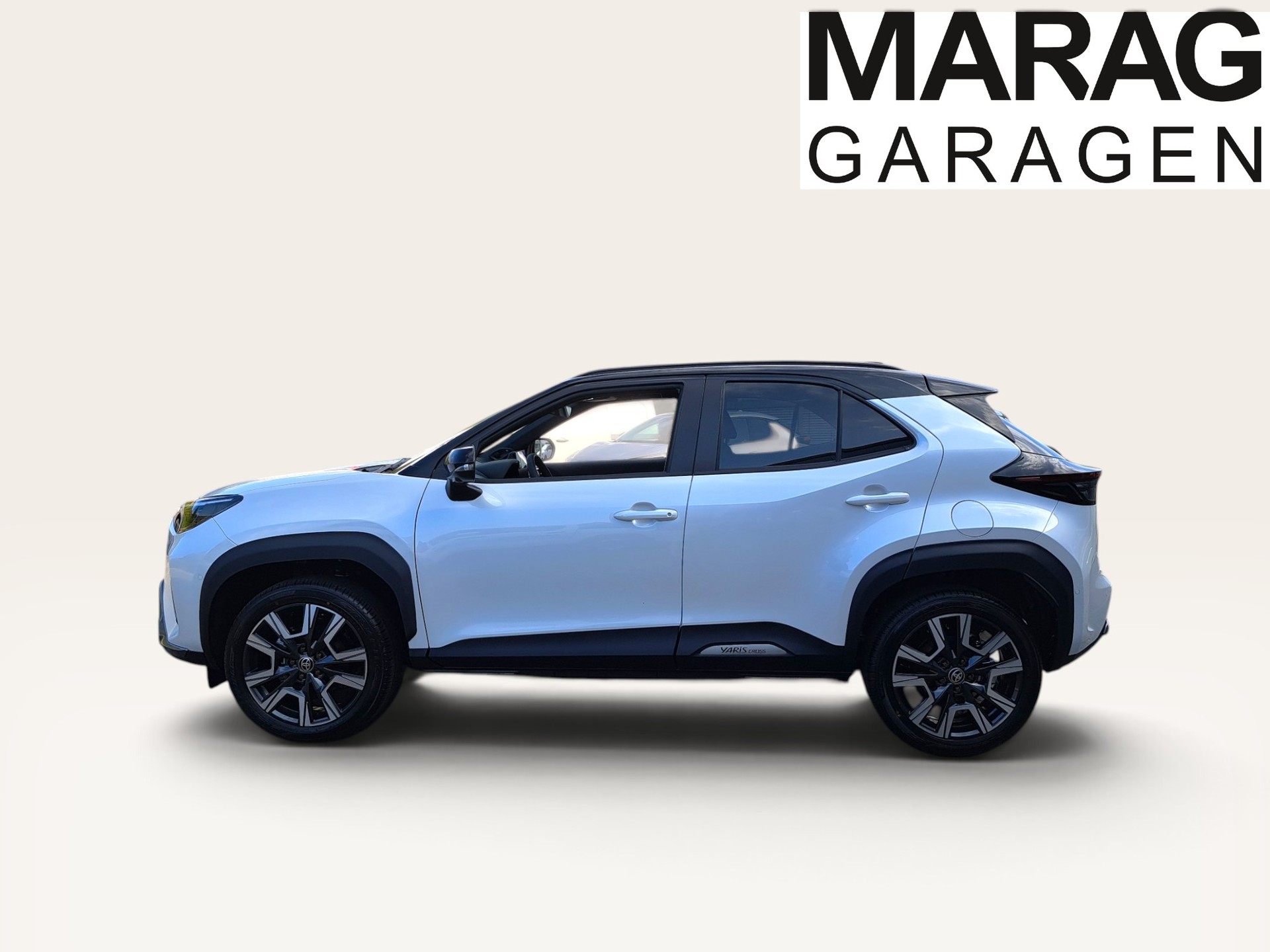 TOYOTA Yaris Cross 1.5 Premium AWDi e-CVT-image-9