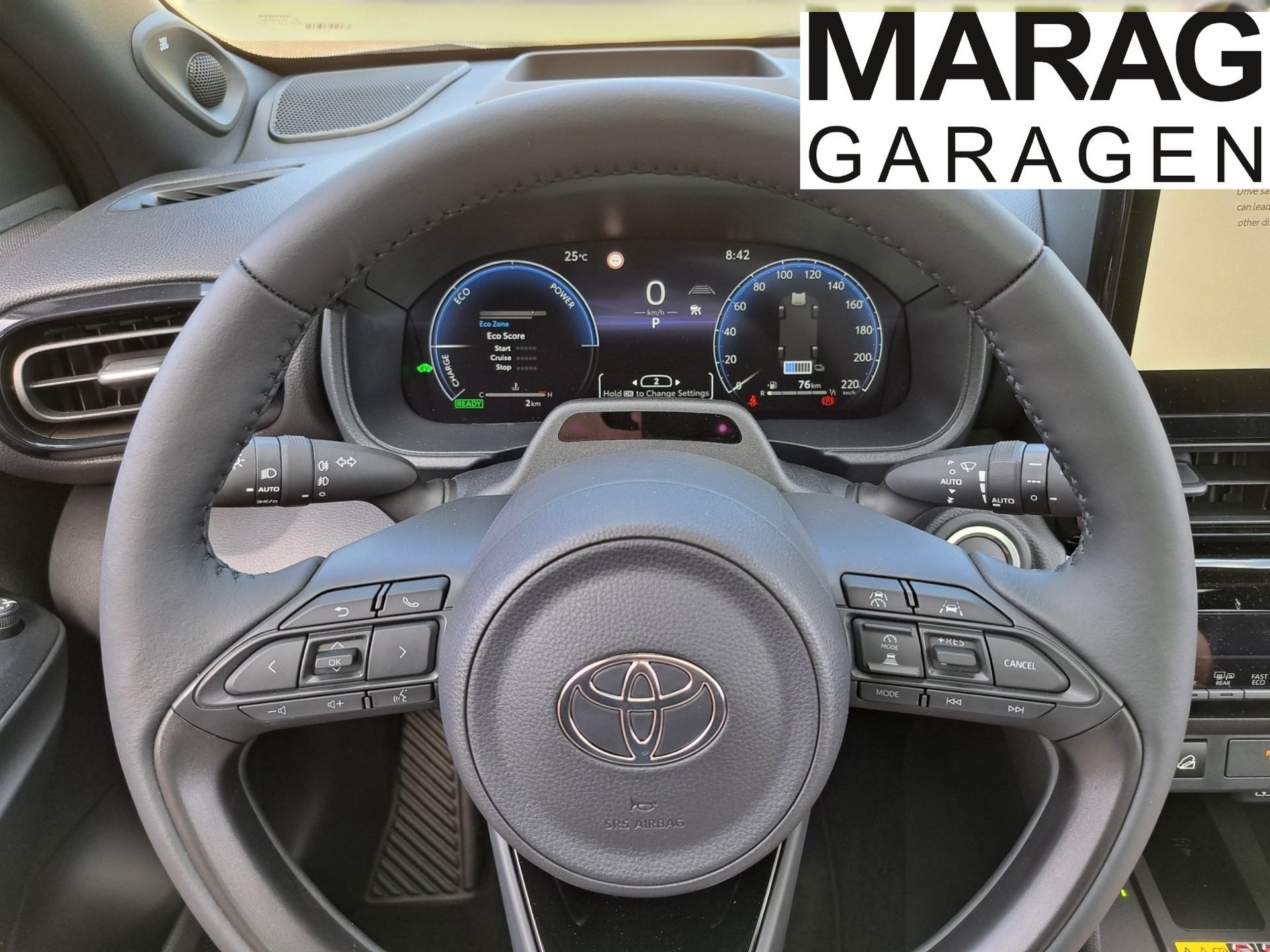 TOYOTA Yaris Cross 1.5 Premium AWDi e-CVT-image-10