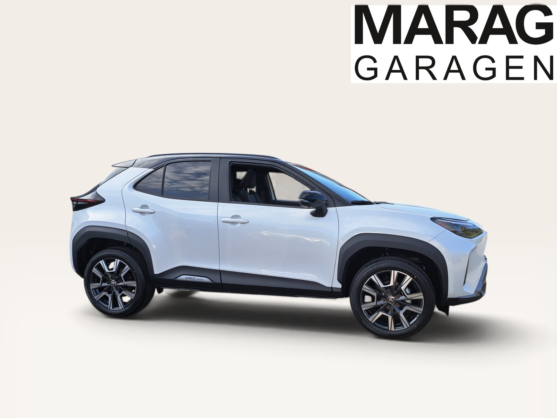 TOYOTA Yaris Cross 1.5 Premium AWDi e-CVT-image-3