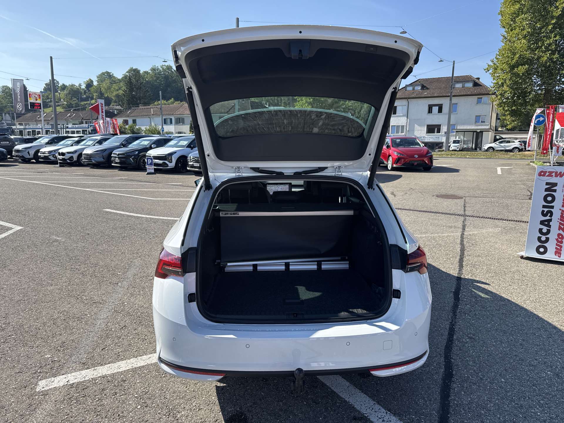 SKODA Octavia Combi 2.0 TDi Selection DSG-Automat-image-7