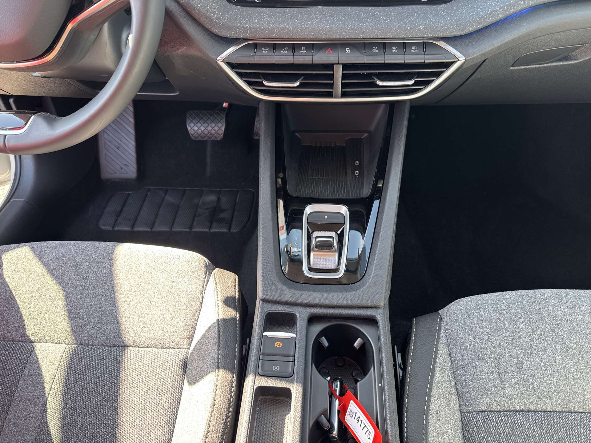 SKODA Octavia Combi 2.0 TDi Selection DSG-Automat-image-11