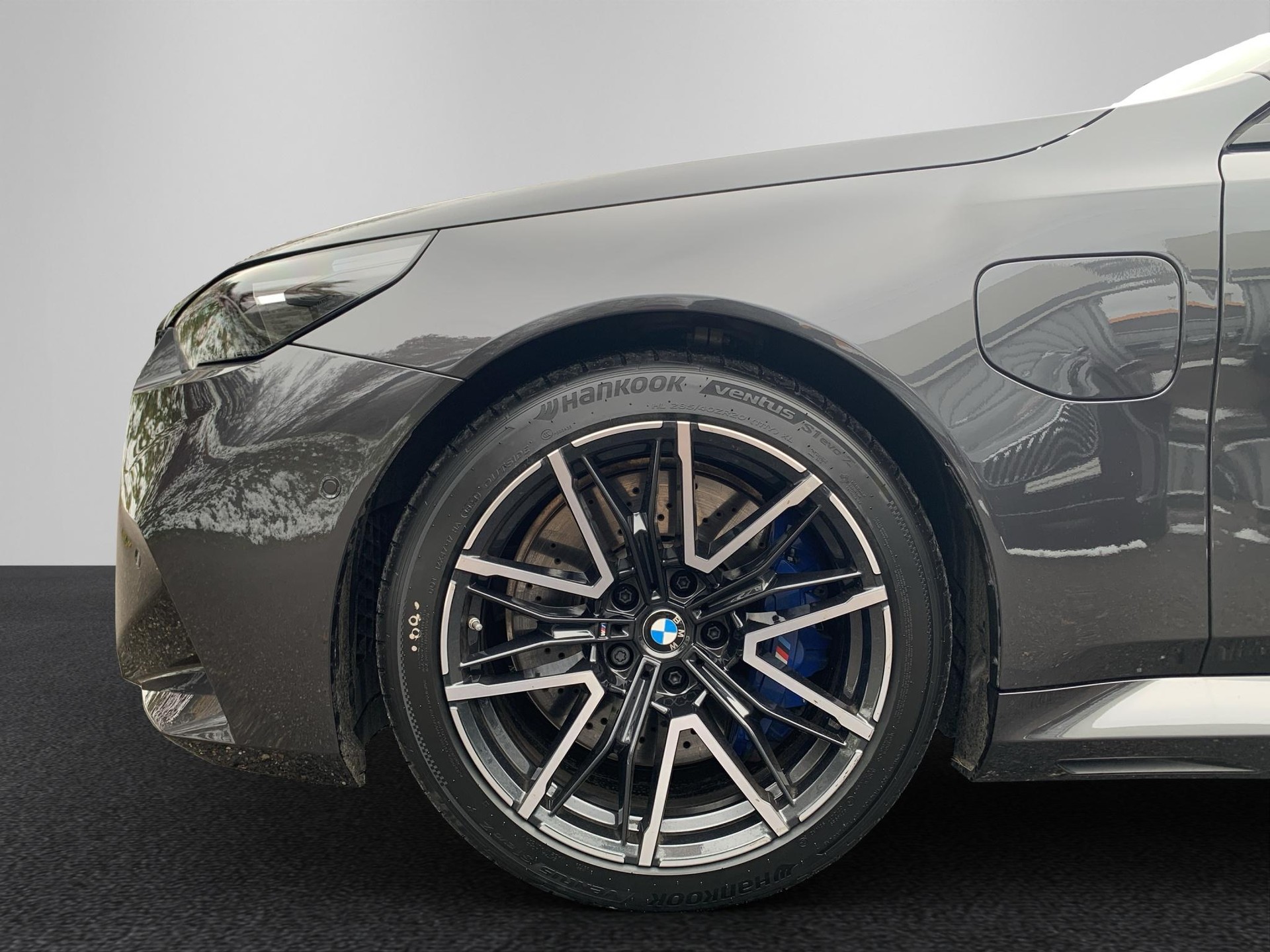 BMW M5 xDrive Touring-image-9