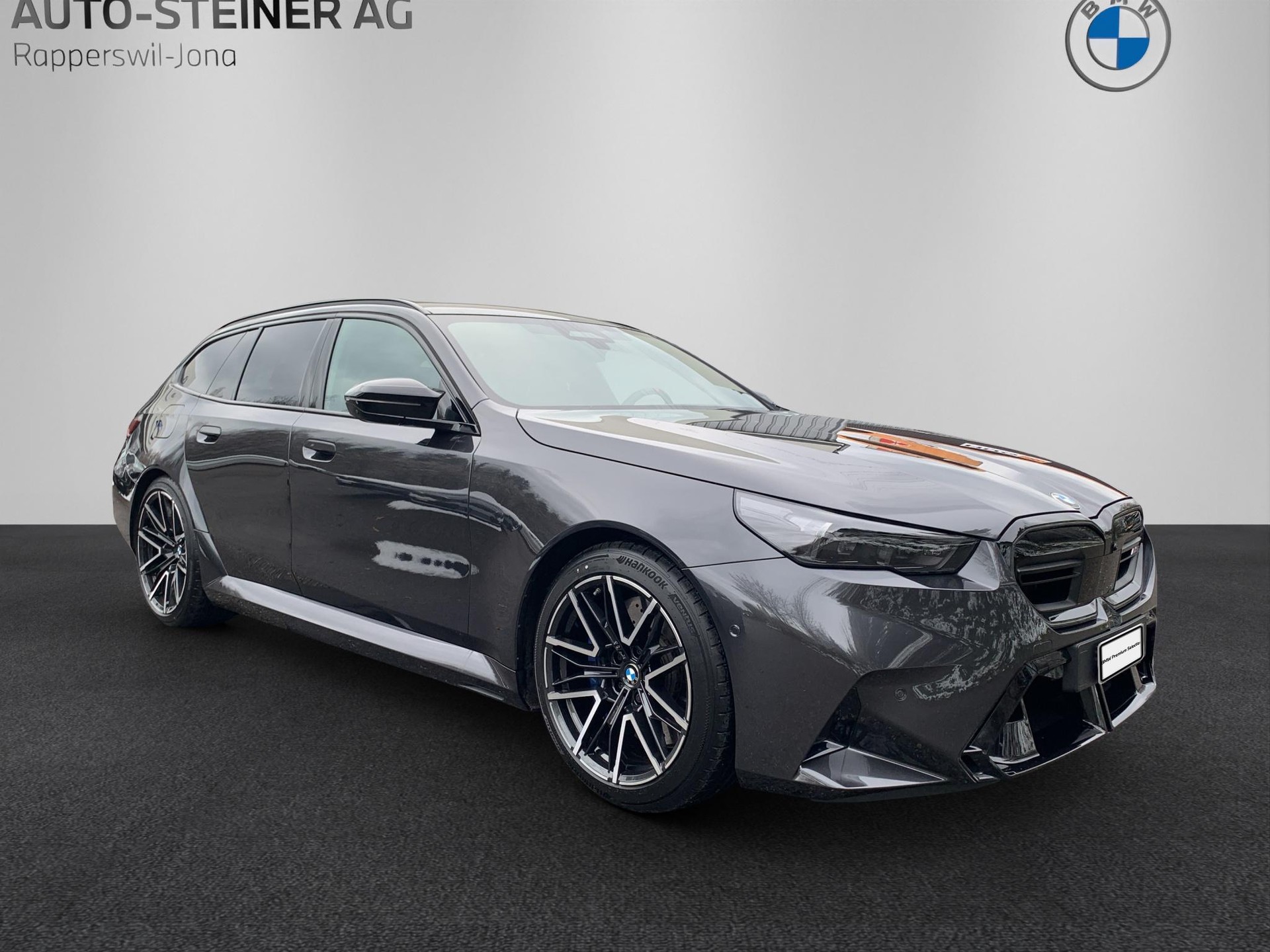 BMW M5 xDrive Touring-image-6