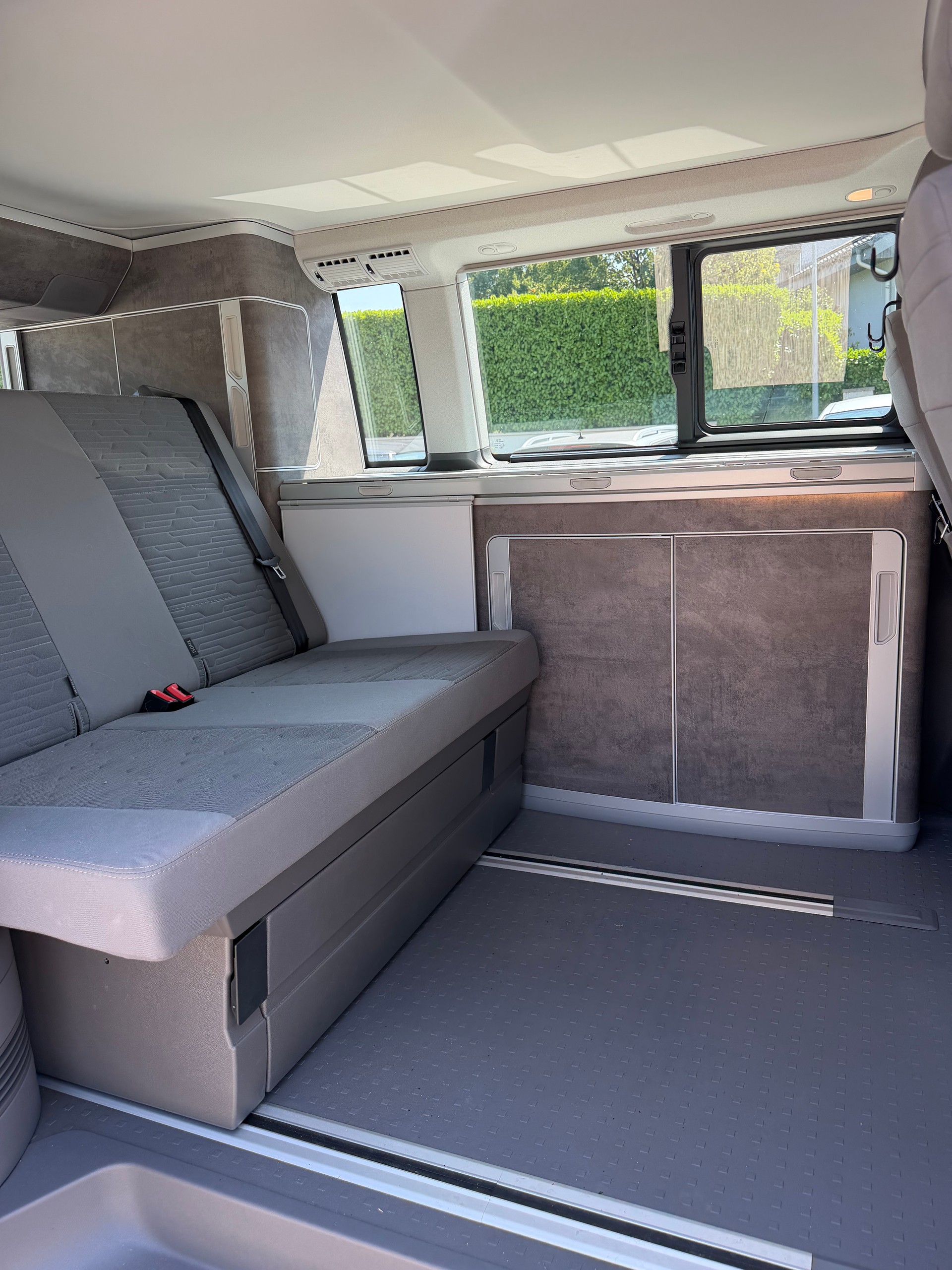 VW T6.1 California 2.0 TDI Ocean Edition Liberty DSG-image-6