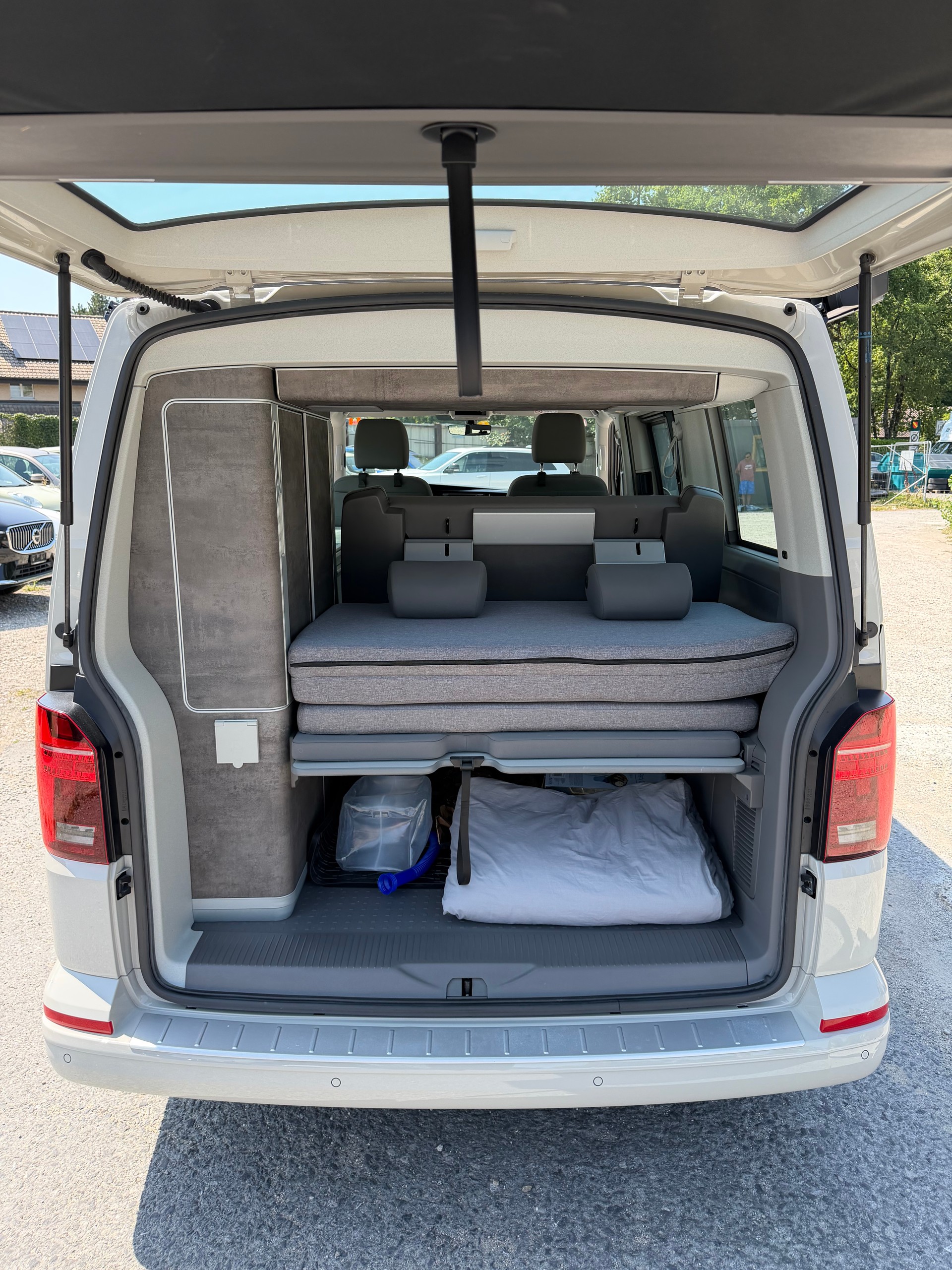 VW T6.1 California 2.0 TDI Ocean Edition Liberty DSG-image-5
