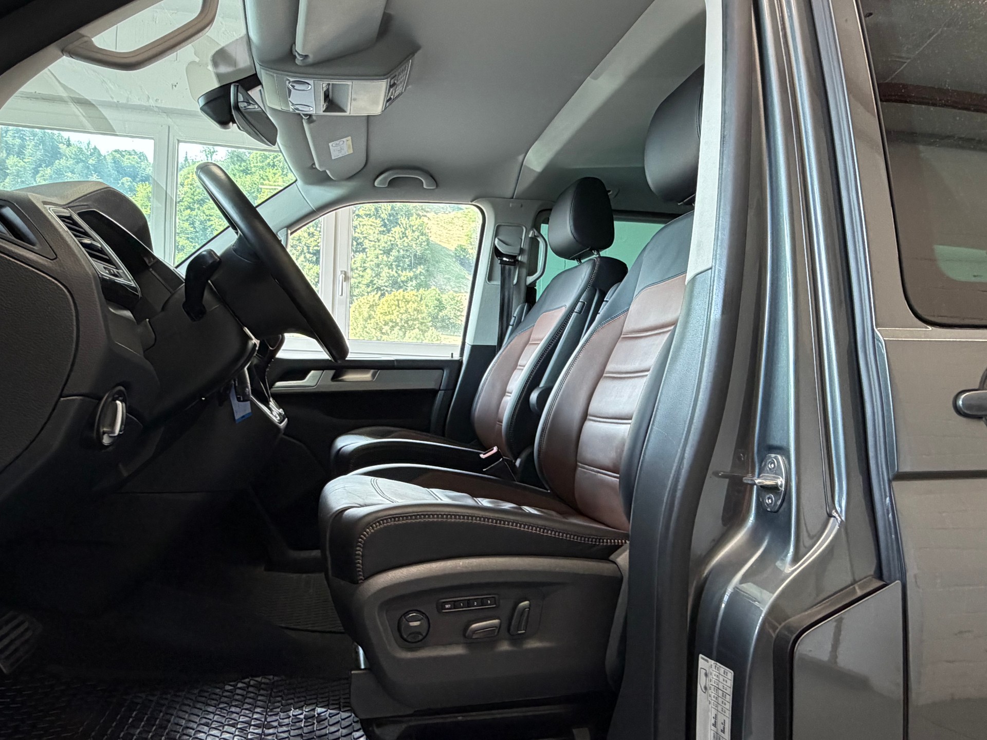 VW T6 Multivan 2.0 Bi-TDI Panamericana 4Motion DSG-image-6