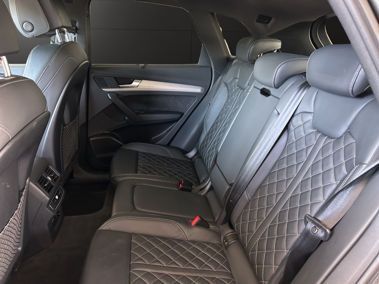 AUDI Q5 55 TFSI e sport quattro-image-9
