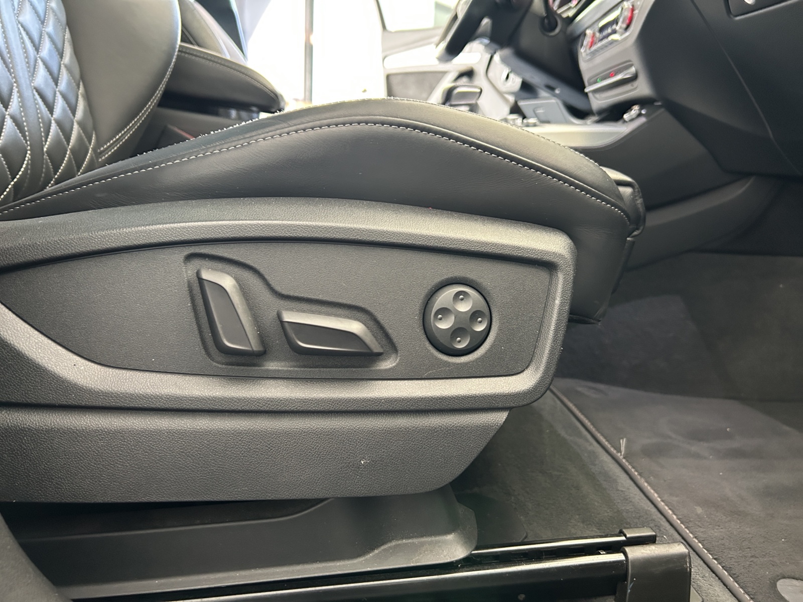 AUDI Q5 55 TFSI e sport quattro-image-20