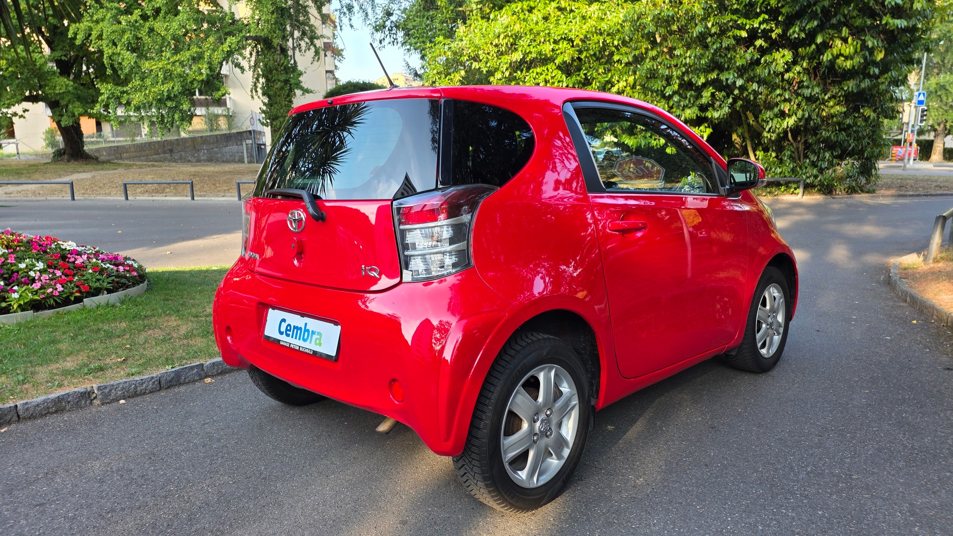 TOYOTA iQ 1.0 VVT-i Luna-image-5