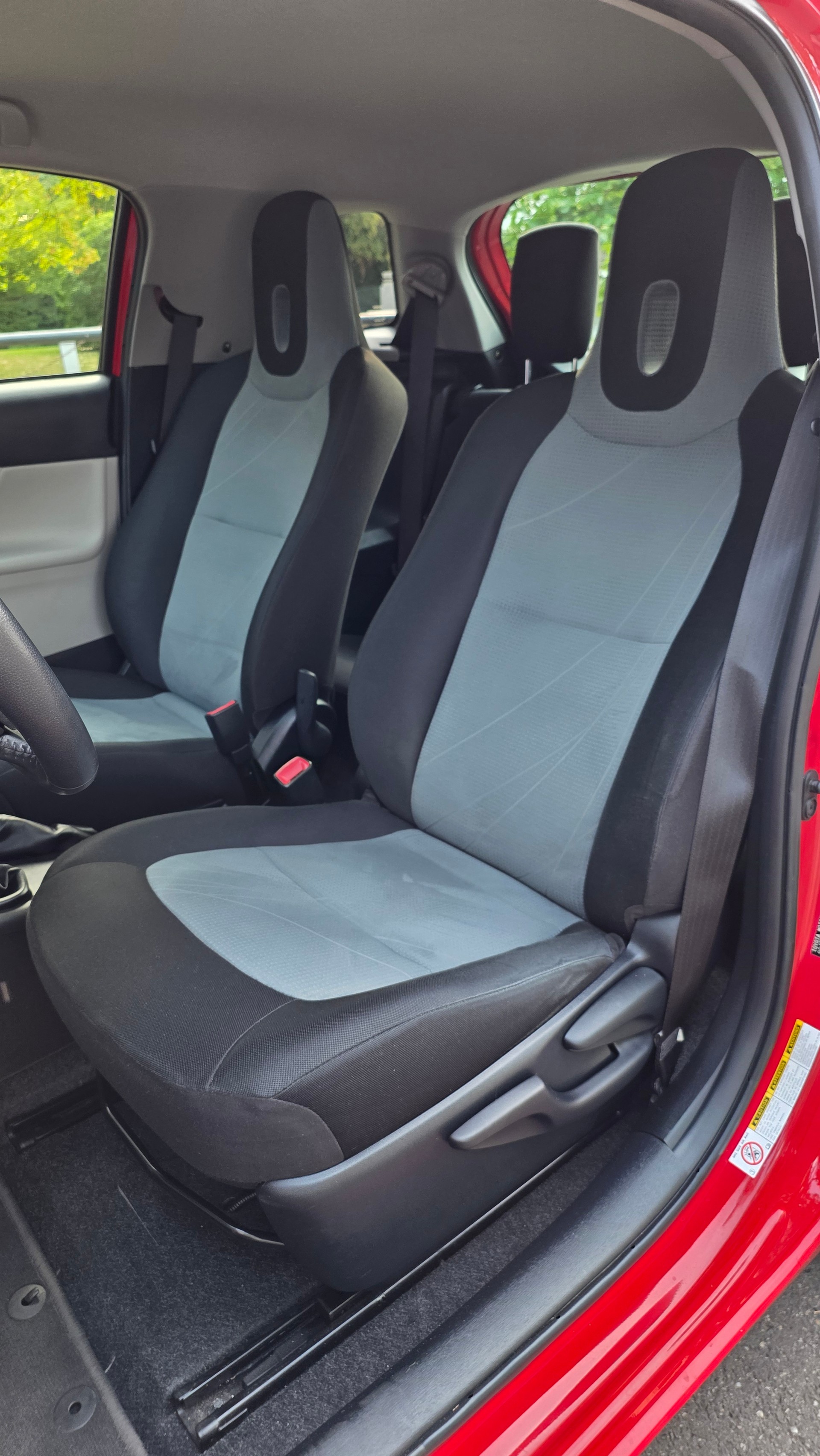 TOYOTA iQ 1.0 VVT-i Luna-image-12
