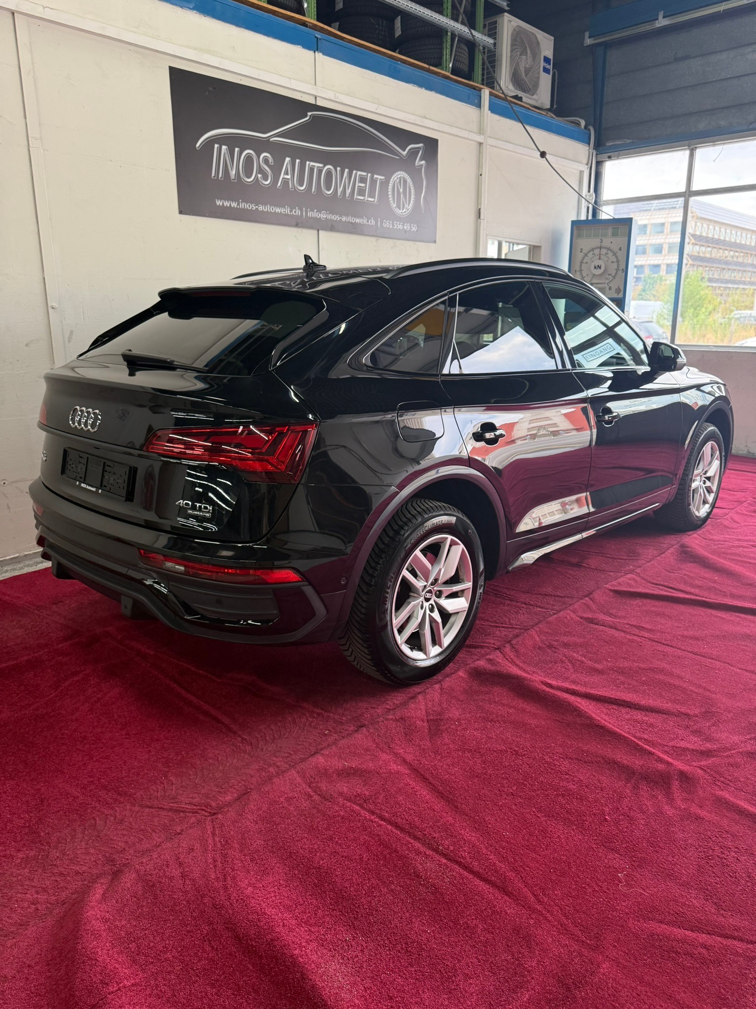 AUDI Q5 Sportback 40 TDI S line quattro S-tronic-image-4
