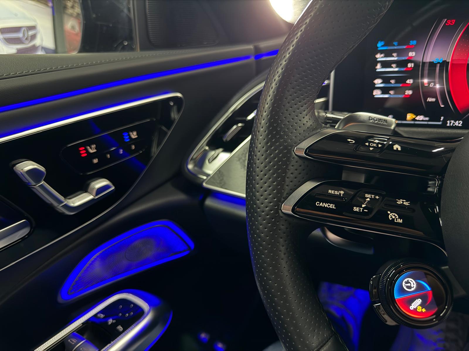 MERCEDES-BENZ E 53 AMG Limited All Black Performance Hybrid 4Matic+ 9G-Tronic 5Jahre Werksgarantie&Gratisservice-image-30