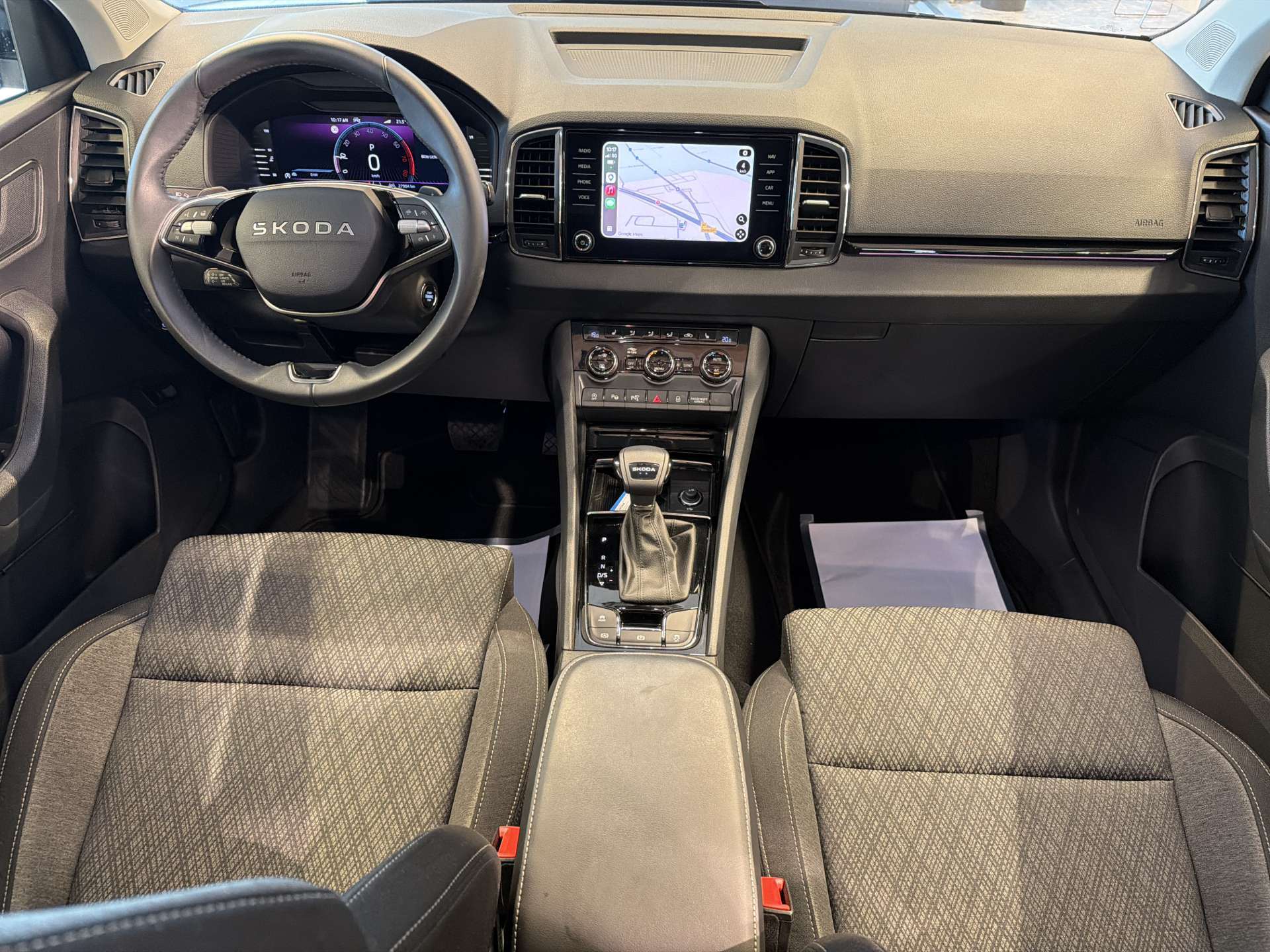 SKODA Karoq 1.5 TSi Tour DSG-Automat-image-14