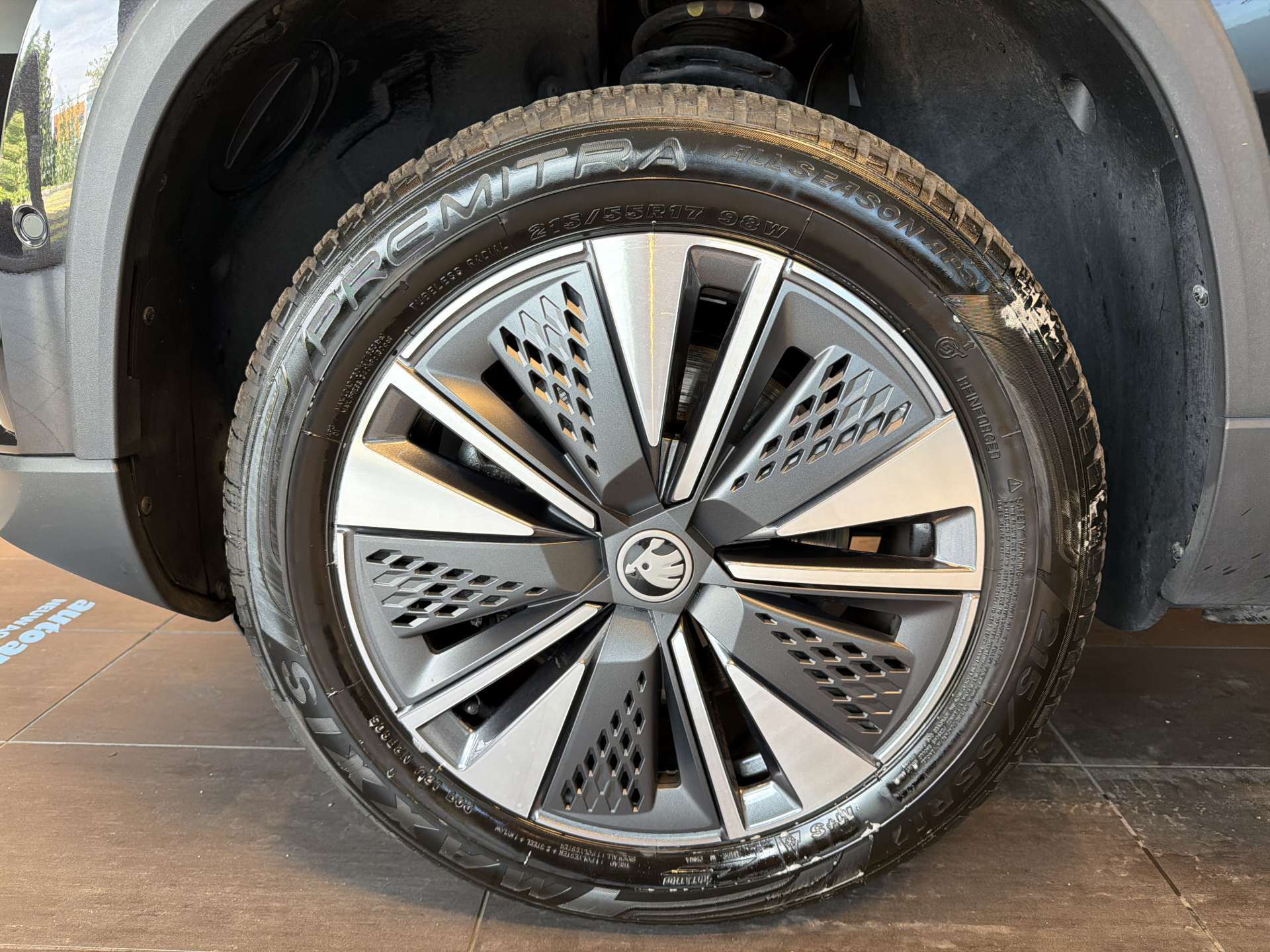 SKODA Karoq 1.5 TSi Tour DSG-Automat-image-8