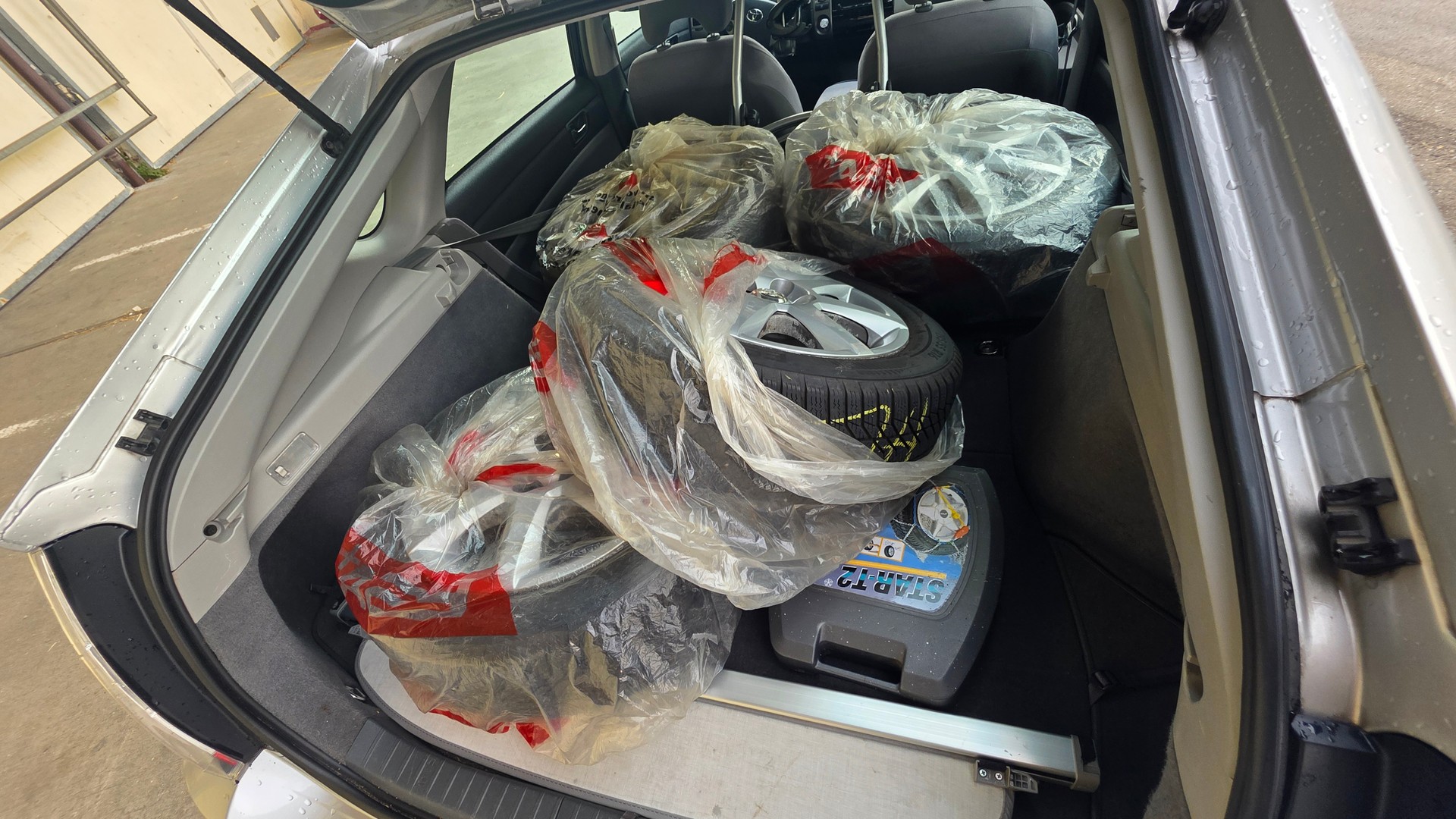 TOYOTA Prius 1.5 16V Hybrid Limited-image-11