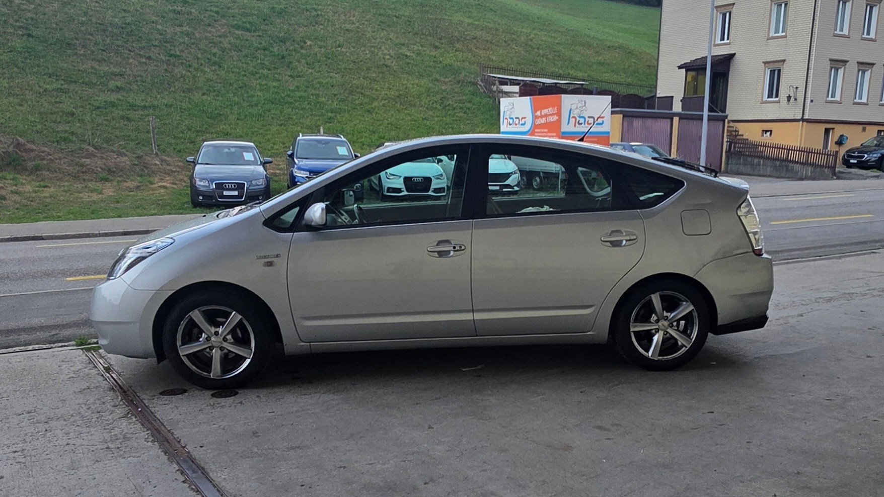 TOYOTA Prius 1.5 16V Hybrid Limited-image-5