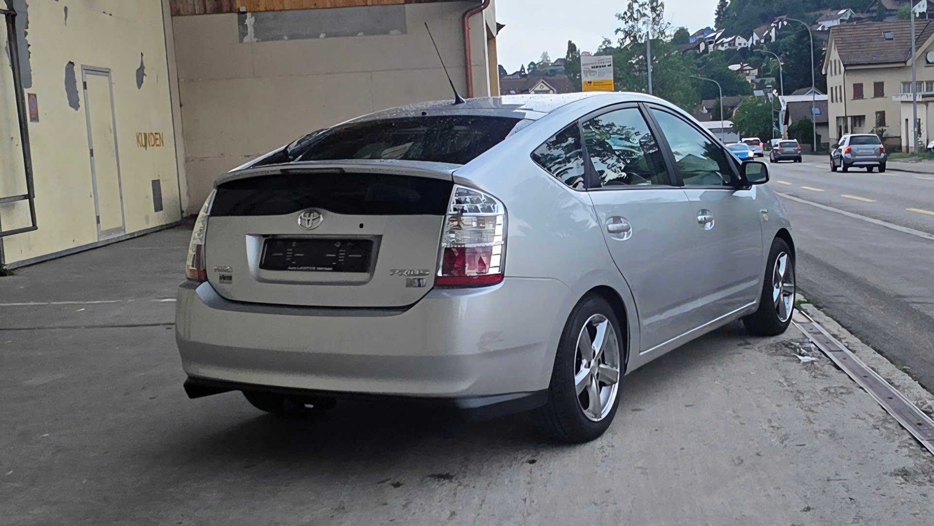 TOYOTA Prius 1.5 16V Hybrid Limited-image-3