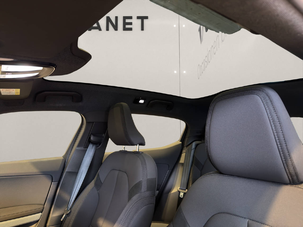 POLESTAR 2 Long Range Dual Motor-image-15