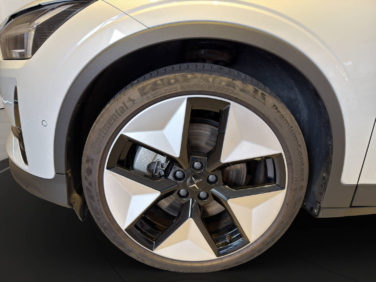 POLESTAR 2 Long Range Dual Motor-image-13