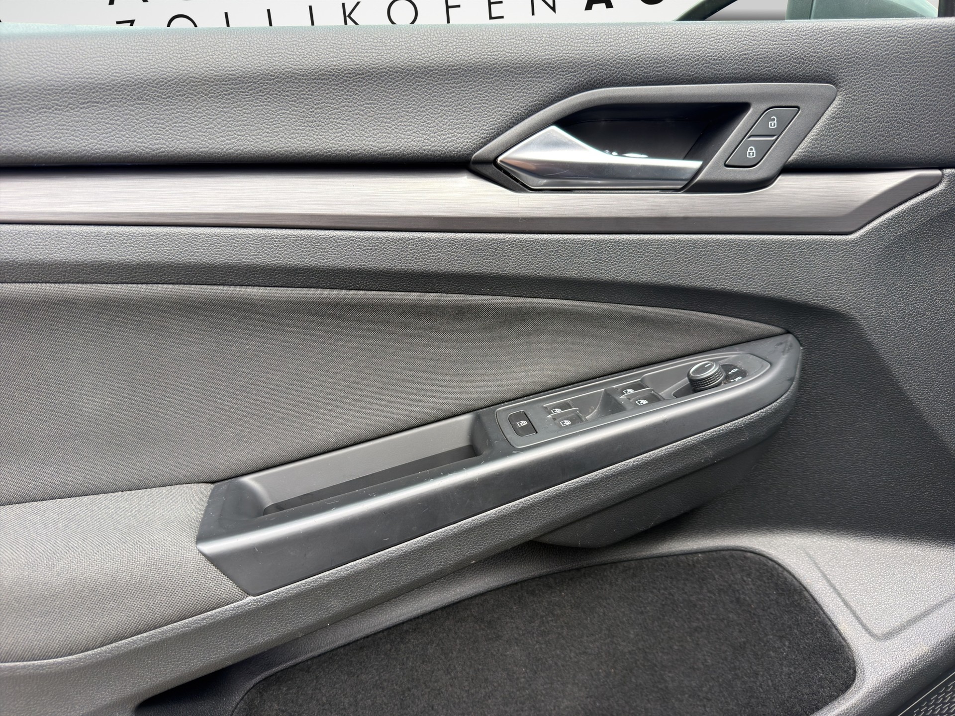 VW Golf 1.5 eTSI mHEV ACT First Edition DSG-image-17