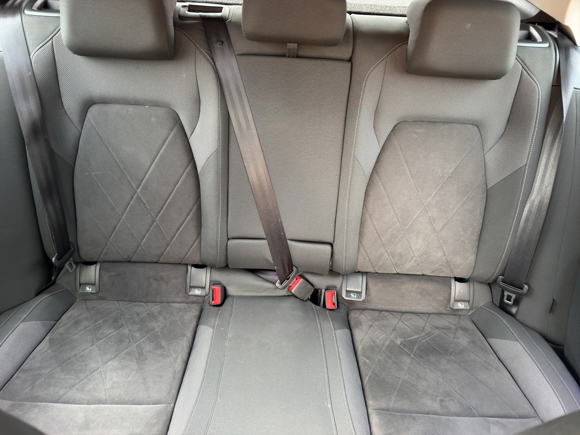 VW Golf 1.5 eTSI mHEV ACT First Edition DSG-image-13