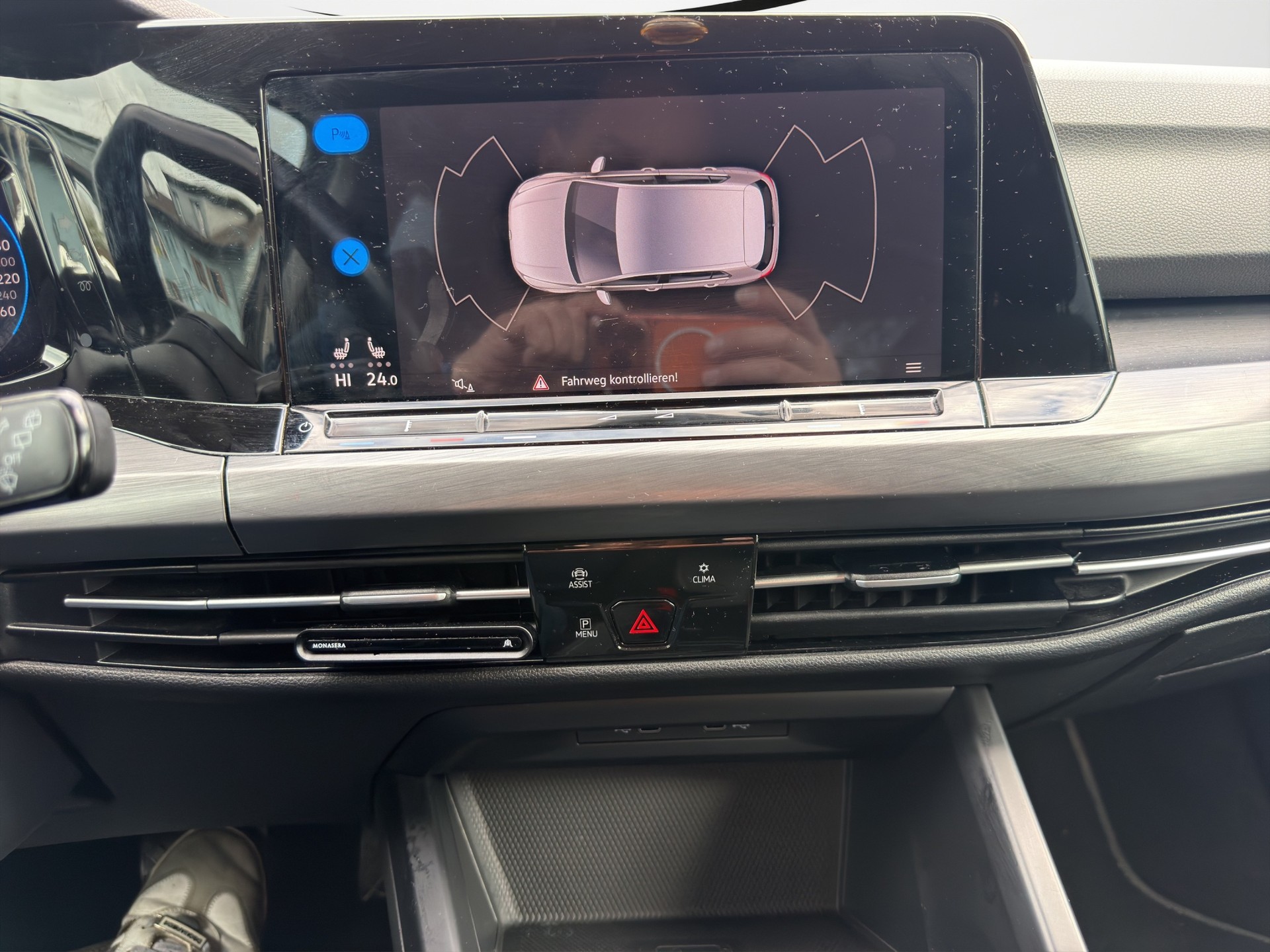 VW Golf 1.5 eTSI mHEV ACT First Edition DSG-image-18